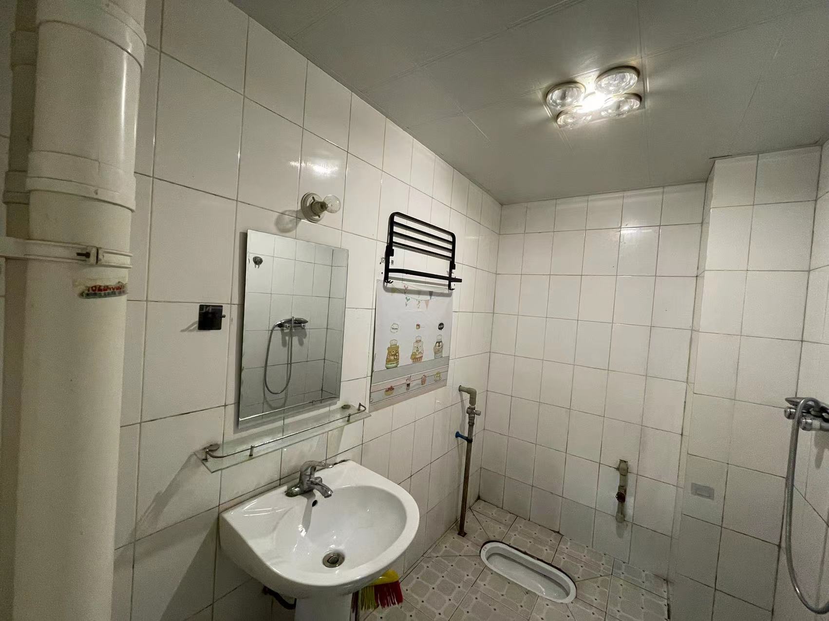 南湖锦苑 1室1厅1卫 1700.0元/月 南湖锦苑 1室1厅1卫 1700.0元/月室内图