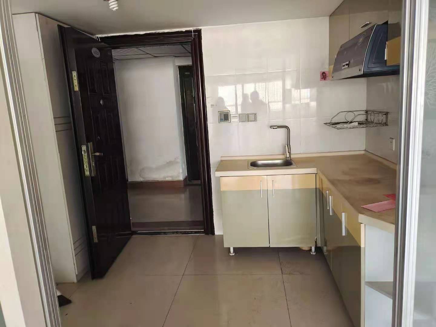 中瀚财富广场  2室2厅1卫   1800.00元/月室内图