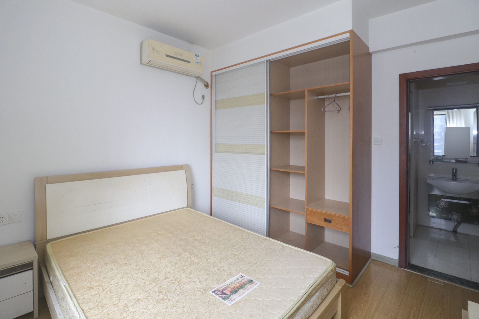 西城龙庭 3室2厅 137.80万卧室A