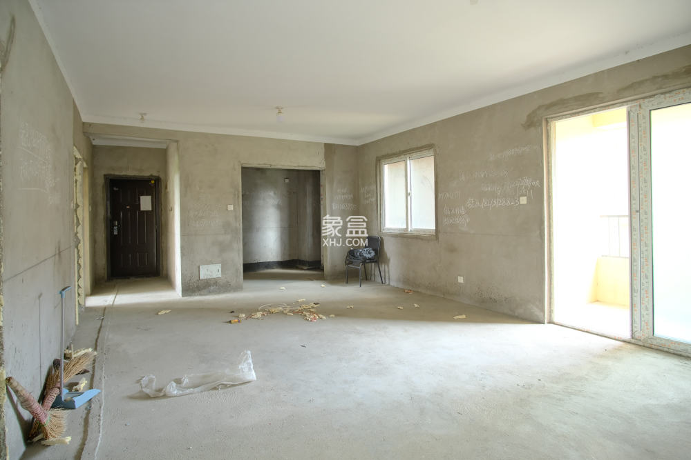 山水湾 4室2厅2卫 92.0万