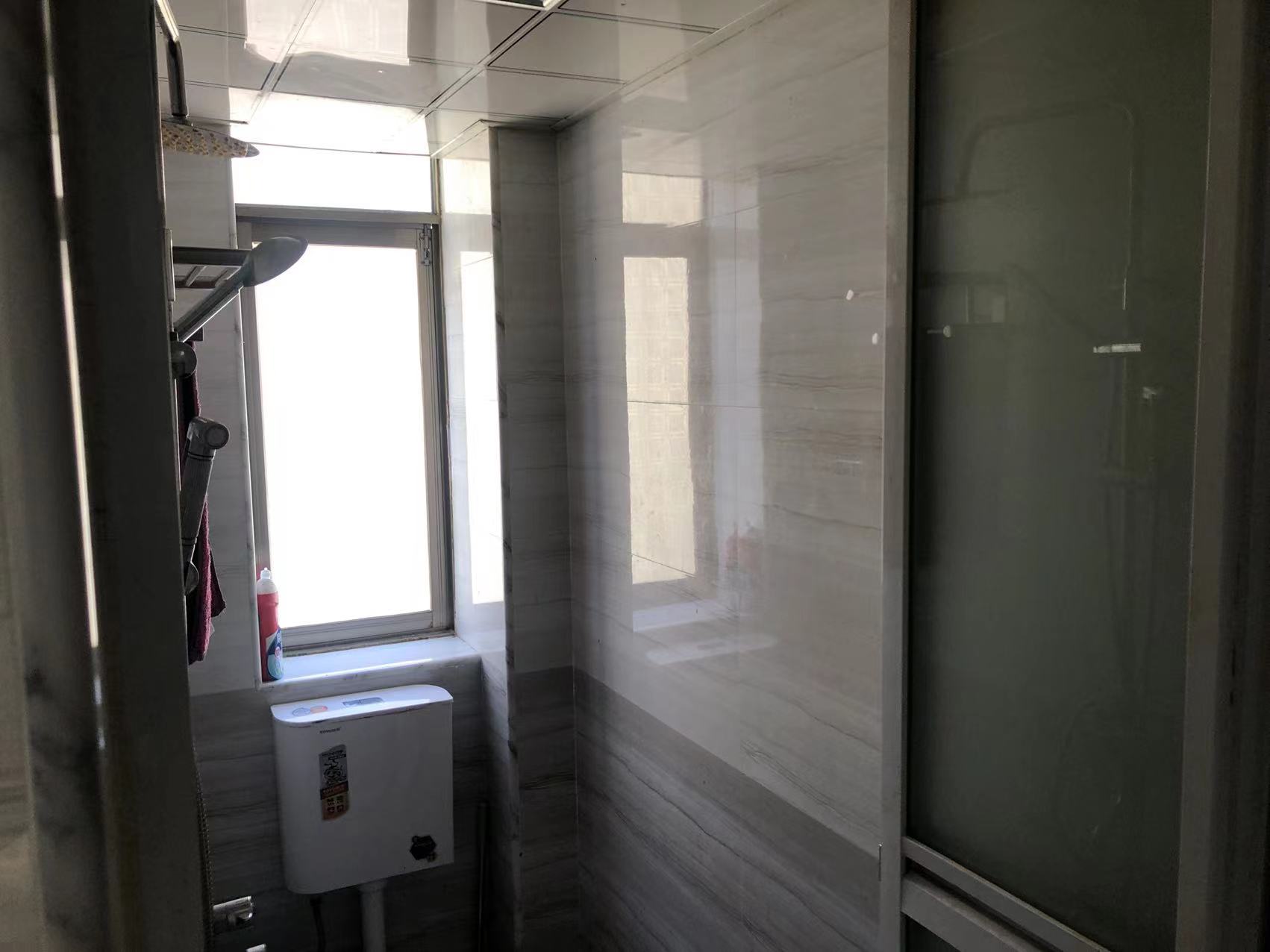 解放西路散盘 2室2厅1卫 1000.0元/月 解放西路散盘 2室2厅1卫 1000.0元/月室内图