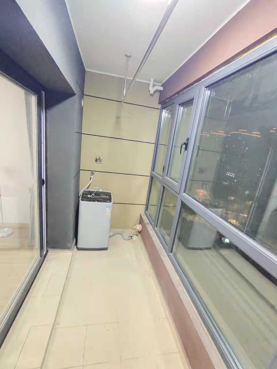 中铁建万科翡翠  2室2厅1卫   2850.00元/月室内图