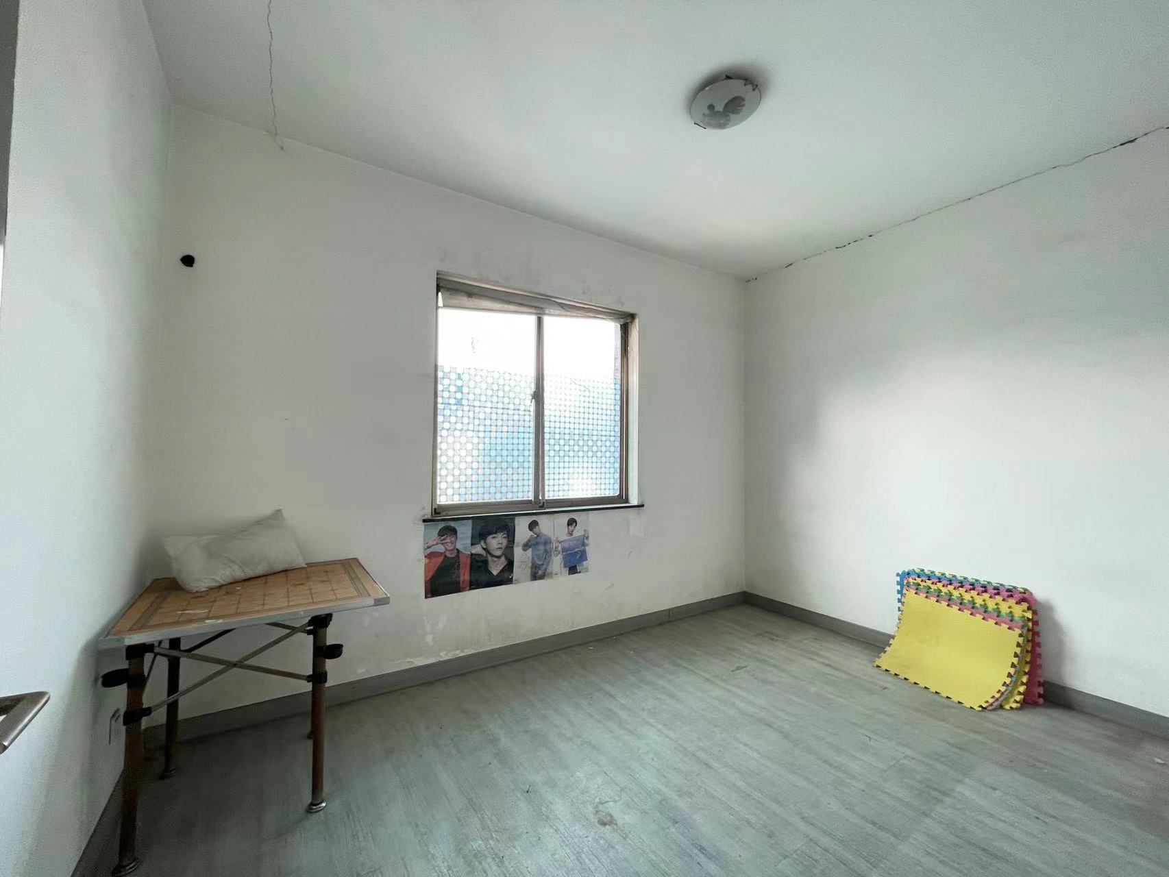 株洲华苑小区  4室2厅2卫    55.5万 株洲华苑小区  4室2厅2卫    55.5万客厅