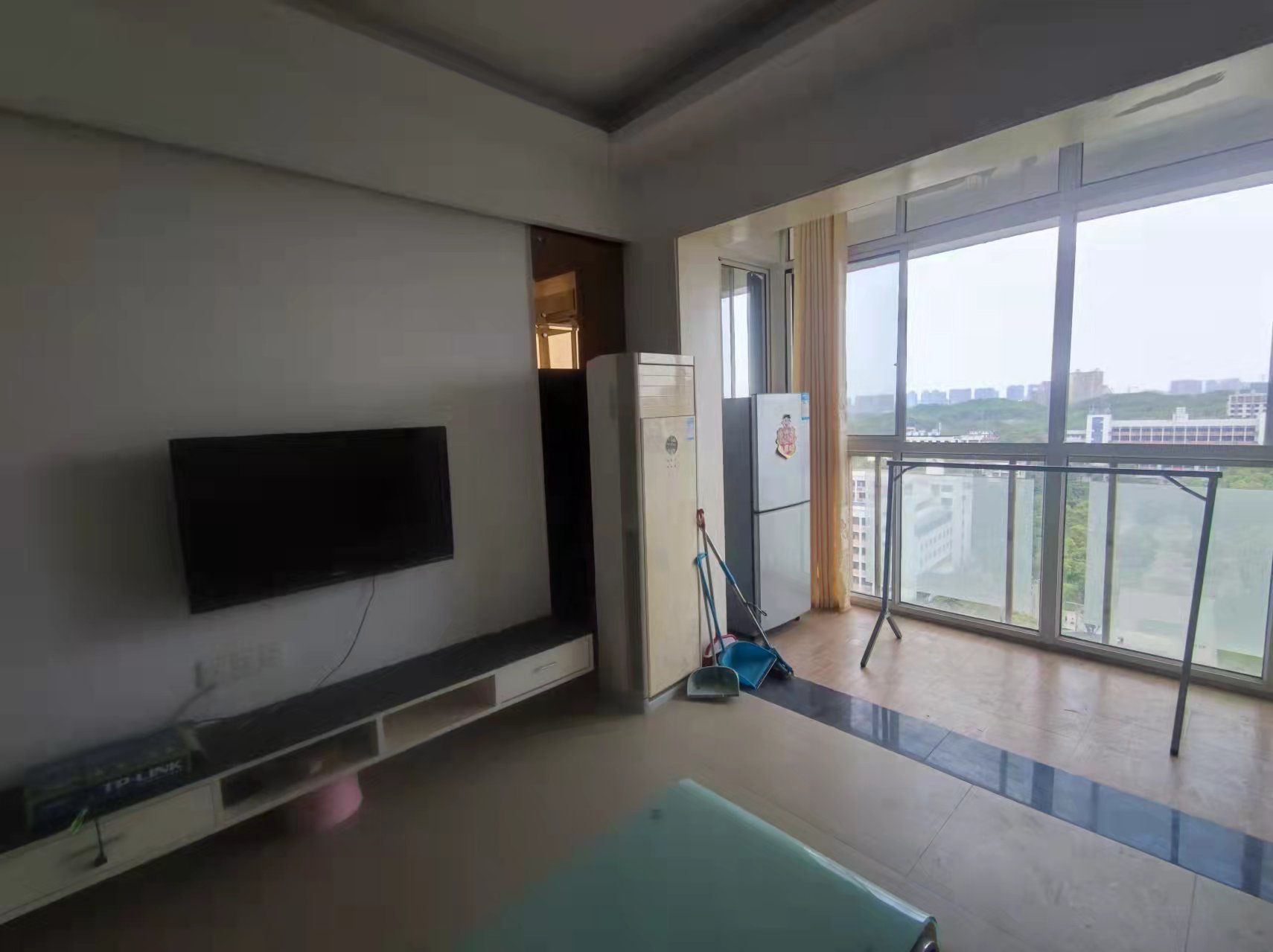 书香名邸一期  1室1厅1卫    1400.0元/月 书香名邸一期  1室1厅1卫    1400.0元/月小区图