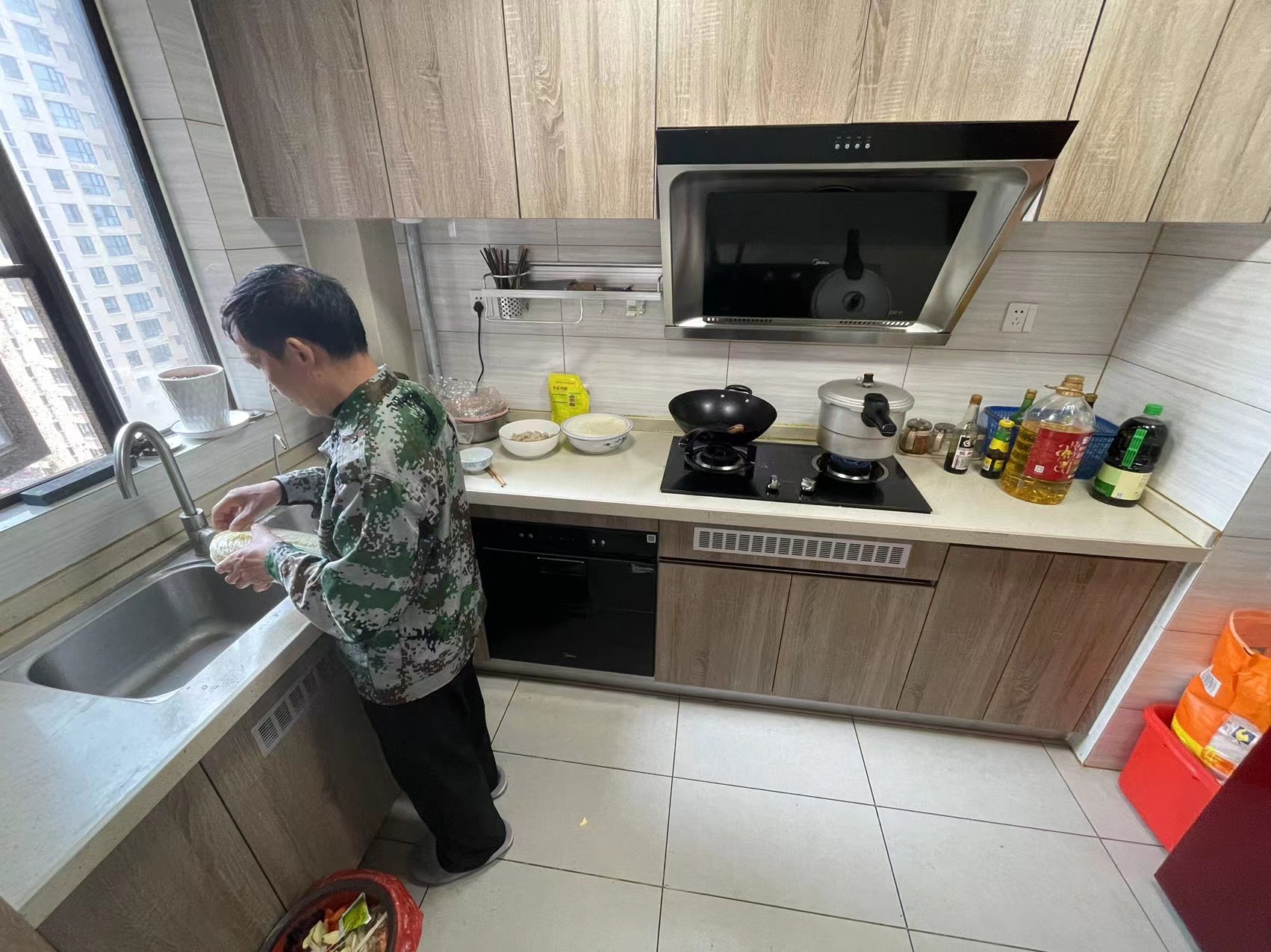 东部美的城 4室2厅2卫 95.0万 东部美的城 4室2厅2卫 95.0万客厅