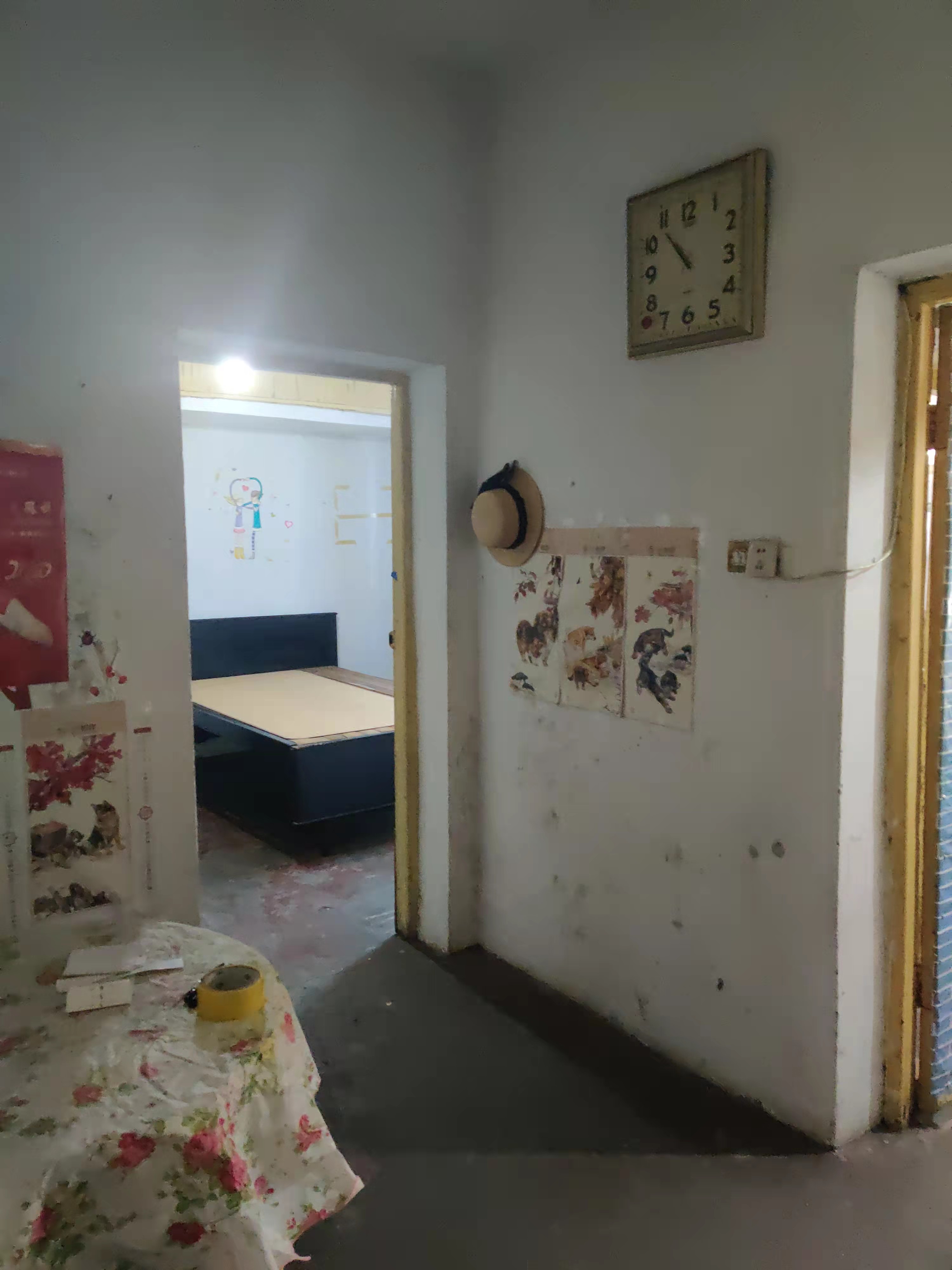 操坪社区  2室1厅1卫    23.0万 操坪社区  2室1厅1卫    23.0万客厅