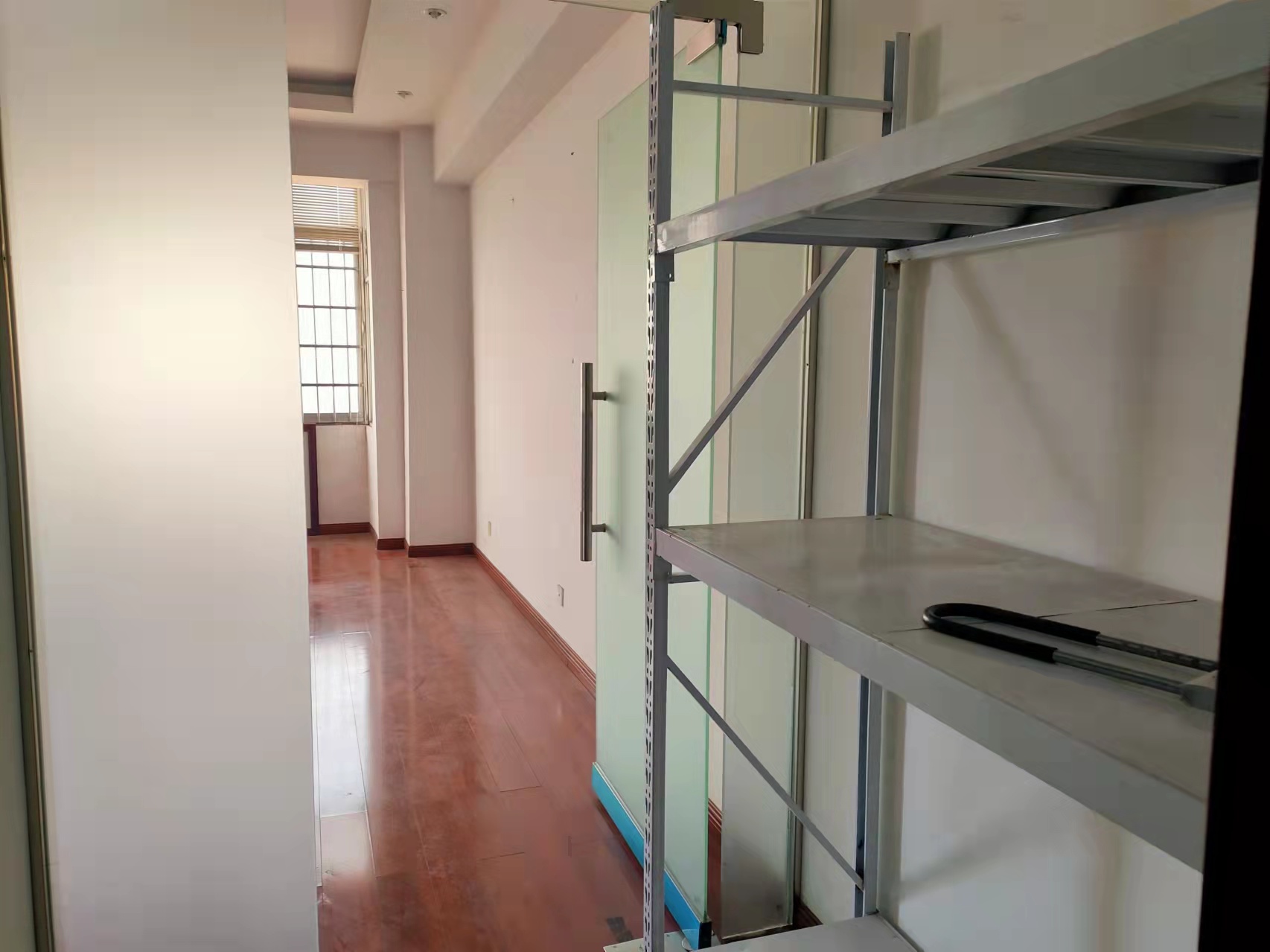 鹏泰国际 1室1厅1卫 26.8万 鹏泰国际 1室1厅1卫 26.8万客厅