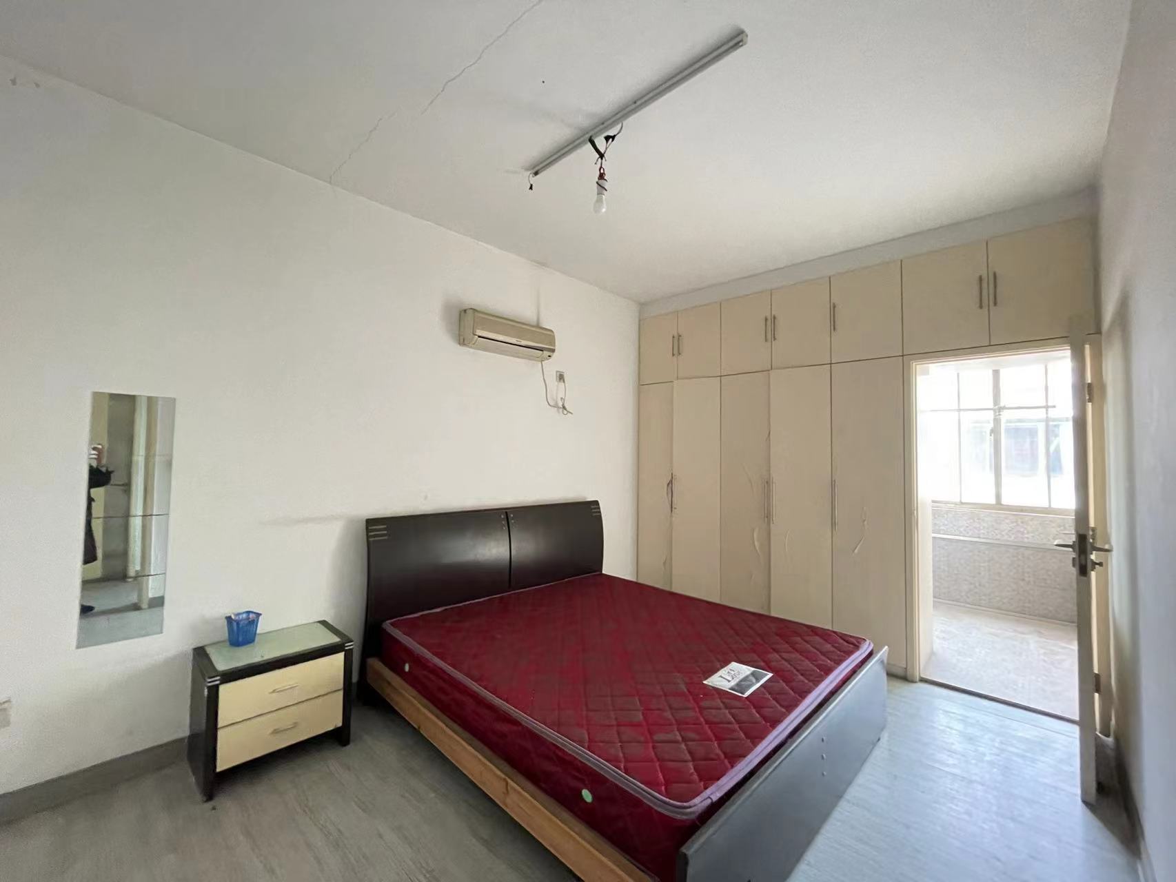 株洲华苑小区  4室2厅2卫    55.5万 株洲华苑小区  4室2厅2卫    55.5万客厅