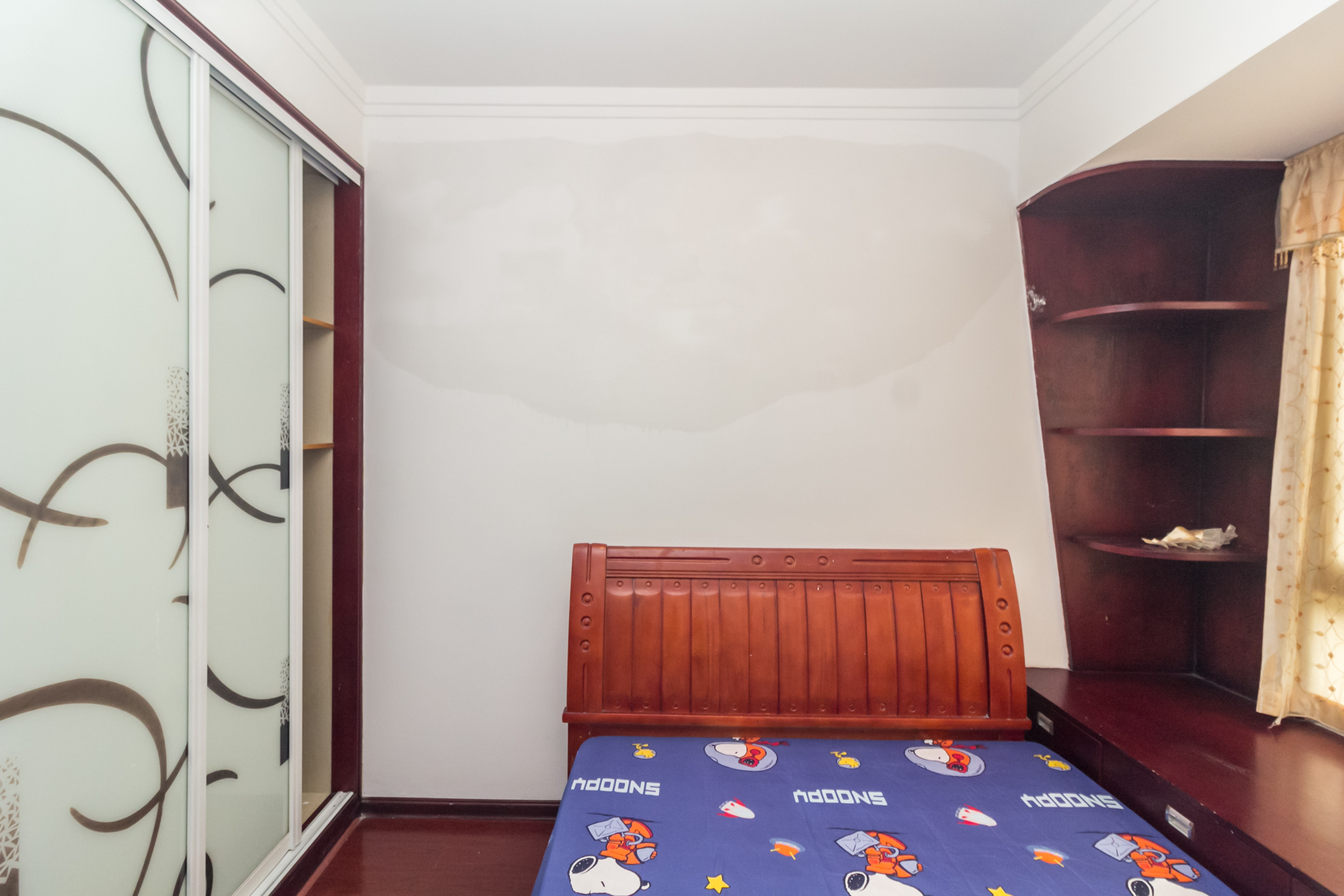 圣力华苑  3室2厅2卫    75.0万卧室