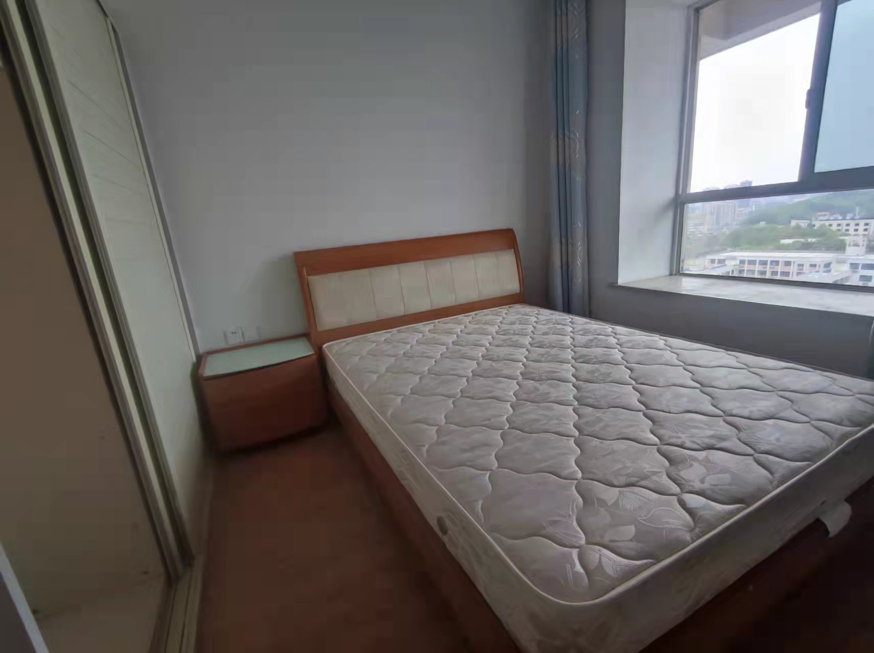 书香名邸一期  1室1厅1卫    1400.0元/月 书香名邸一期  1室1厅1卫    1400.0元/月室内图