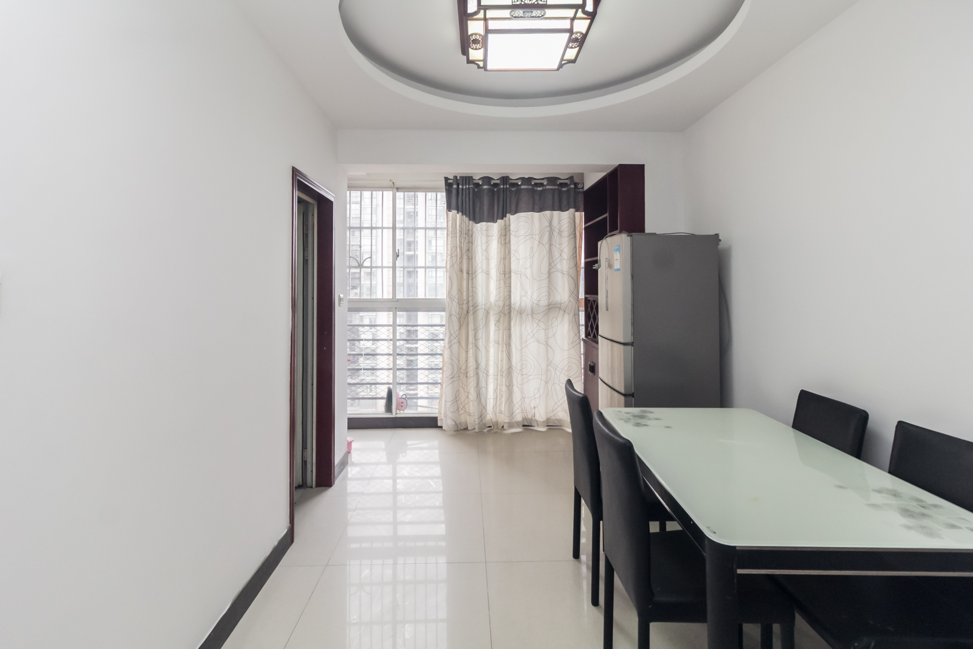 圣力华苑 3室2厅2卫 75.0万 圣力华苑 3室2厅2卫 75.0万客厅