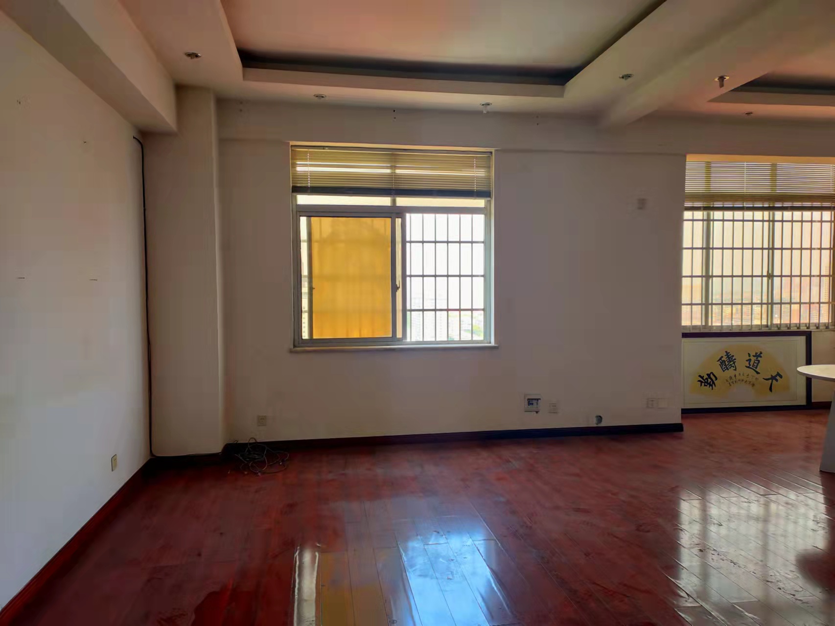 鹏泰国际 1室1厅1卫 26.8万 鹏泰国际 1室1厅1卫 26.8万客厅