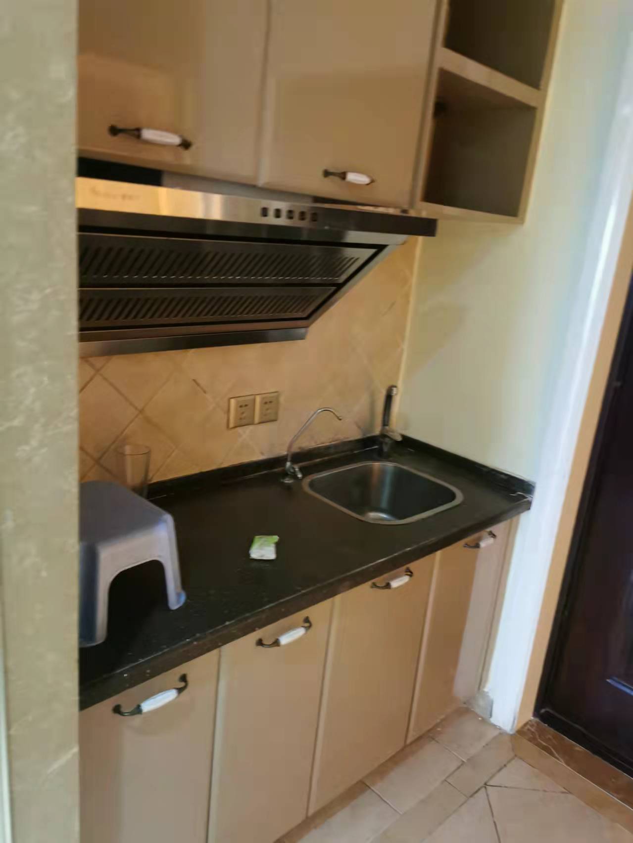 万豪城市花园 1室1厅1卫 1300.0元/月 万豪城市花园 1室1厅1卫 1300.0元/月室内图