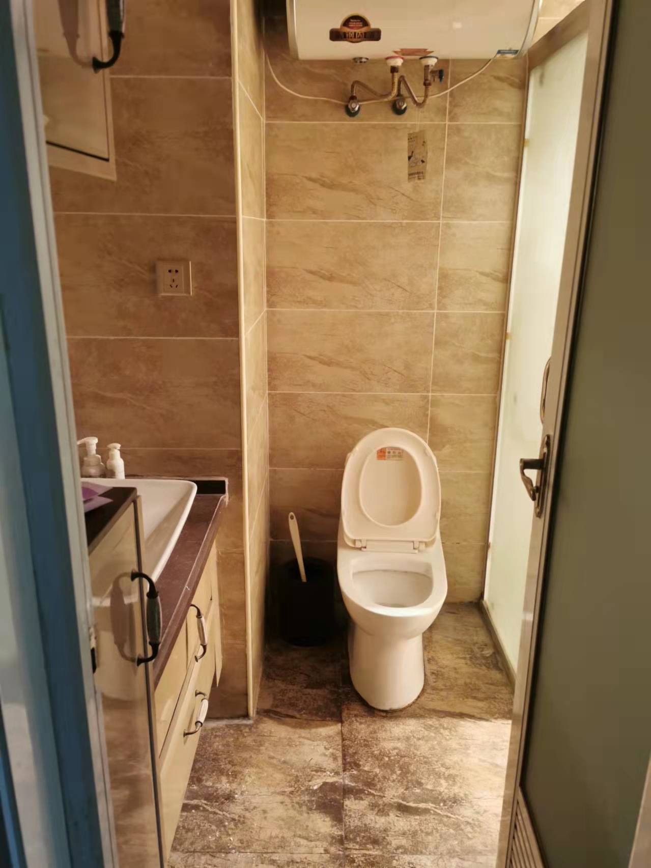 万豪城市花园 1室1厅1卫 1300.0元/月 万豪城市花园 1室1厅1卫 1300.0元/月室内图