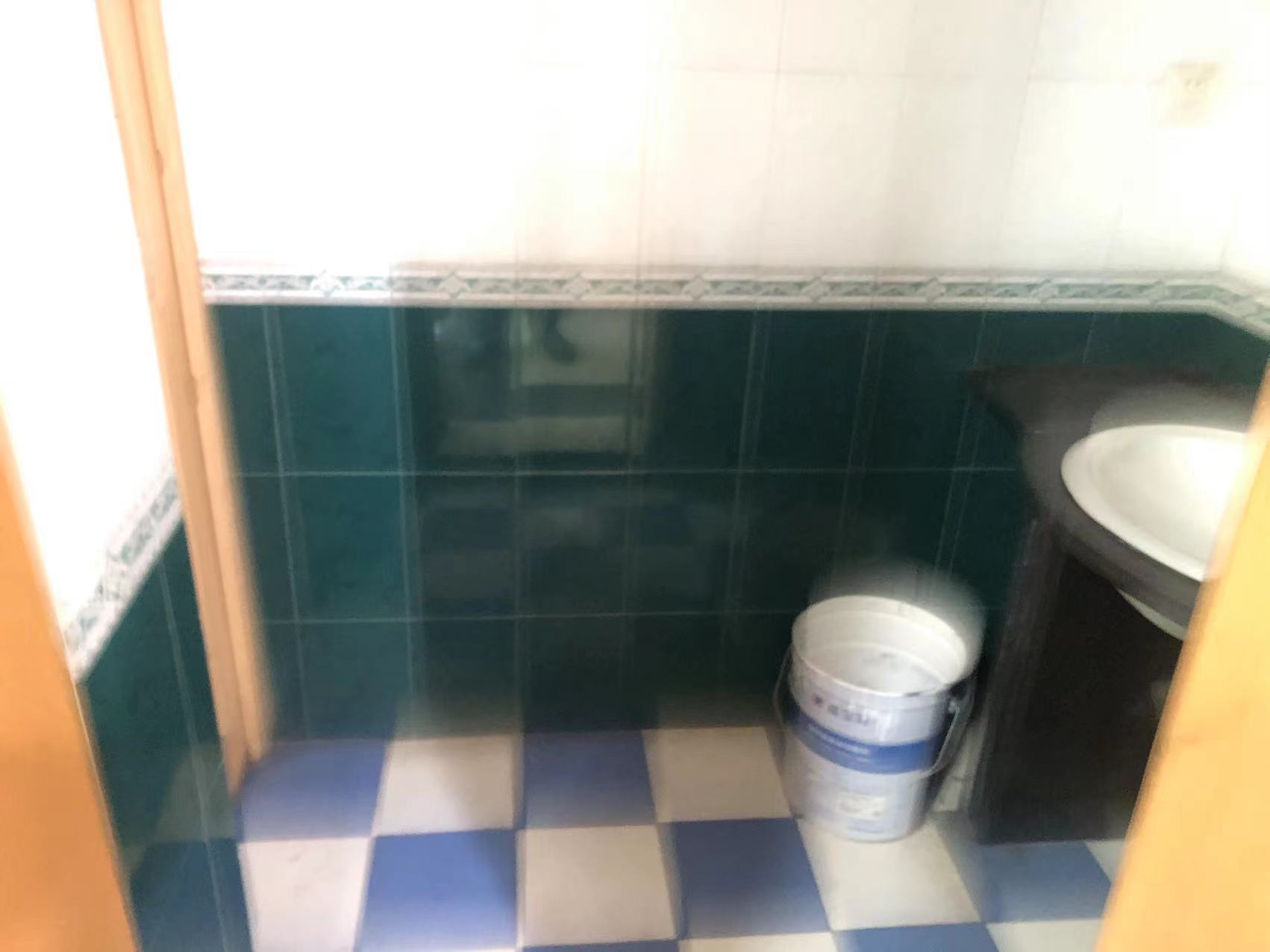 芙蓉小区新华东路123号 3室2厅2卫 52.0万 芙蓉小区新华东路123号 3室2厅2卫 52.0万客厅