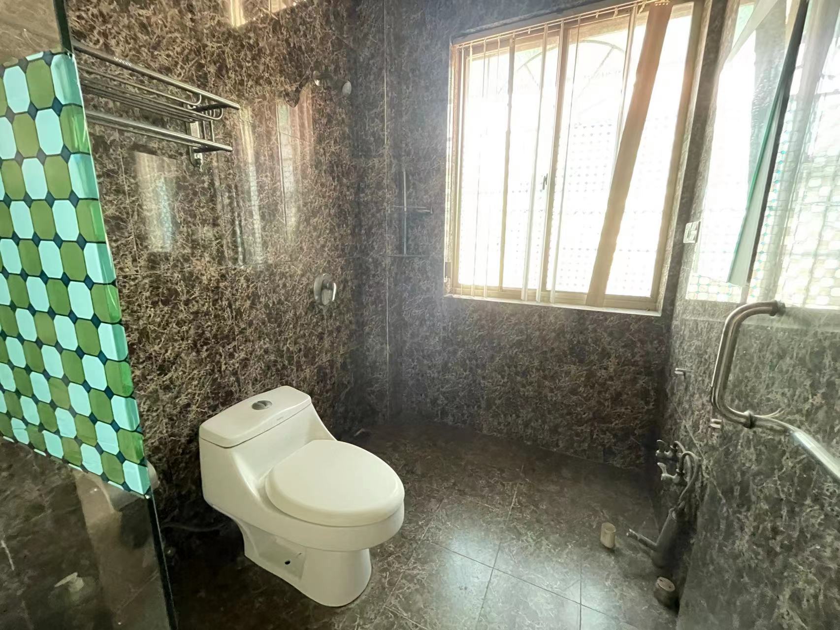 株洲华苑小区  4室2厅2卫    55.5万 株洲华苑小区  4室2厅2卫    55.5万客厅