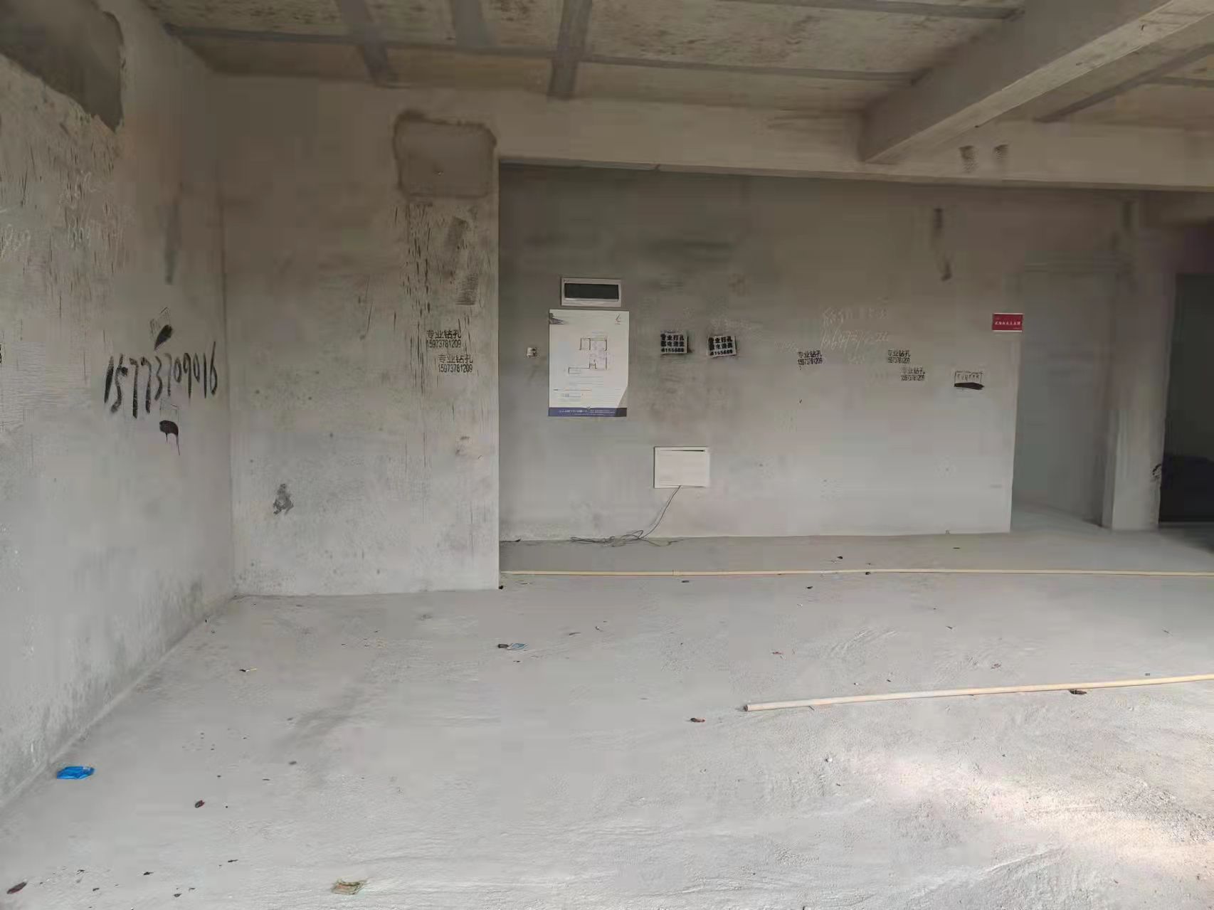 领御一方中心  4室2厅2卫    1800.0元/月 领御一方中心  4室2厅2卫    1800.0元/月室内图