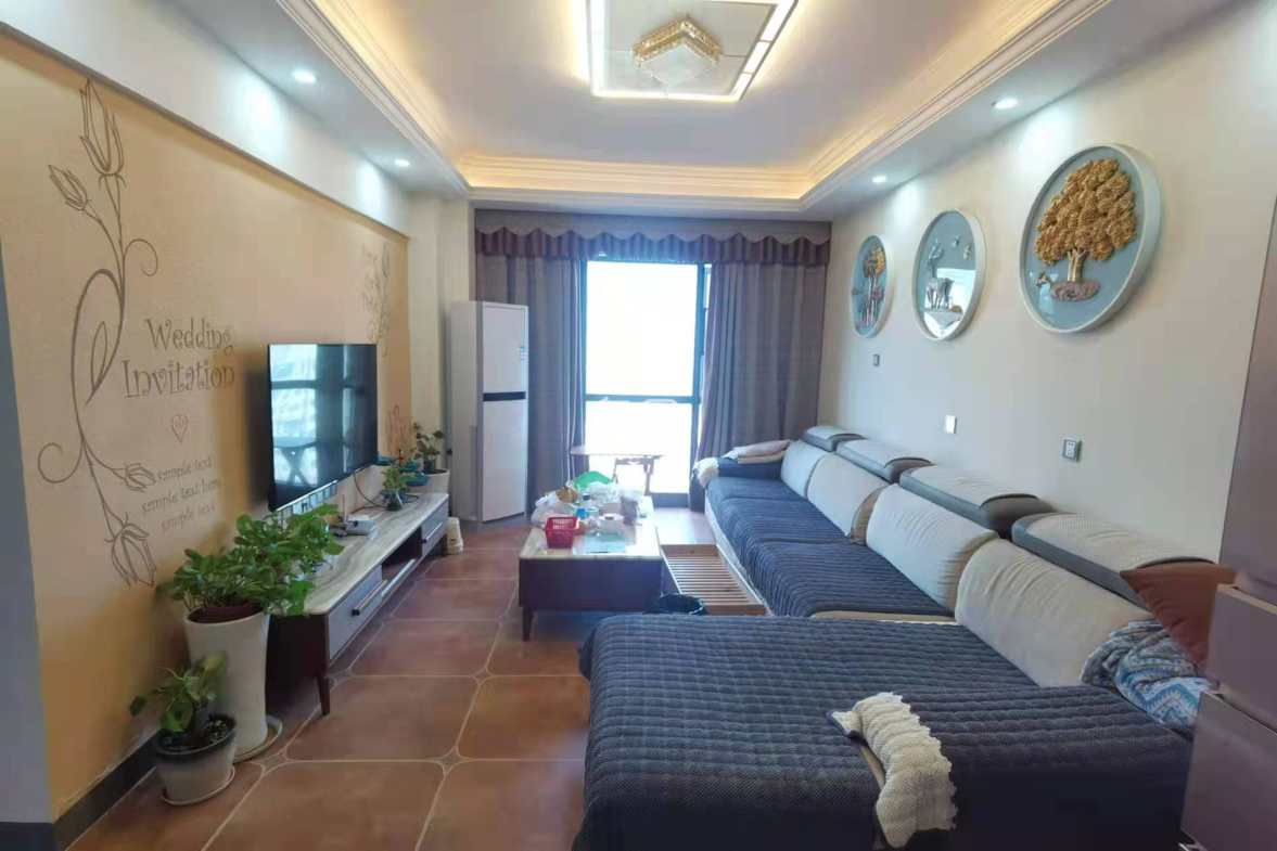 大拇指锁盘 2室2厅1卫 61.80万 大拇指锁盘 2室2厅1卫 61.80万客厅