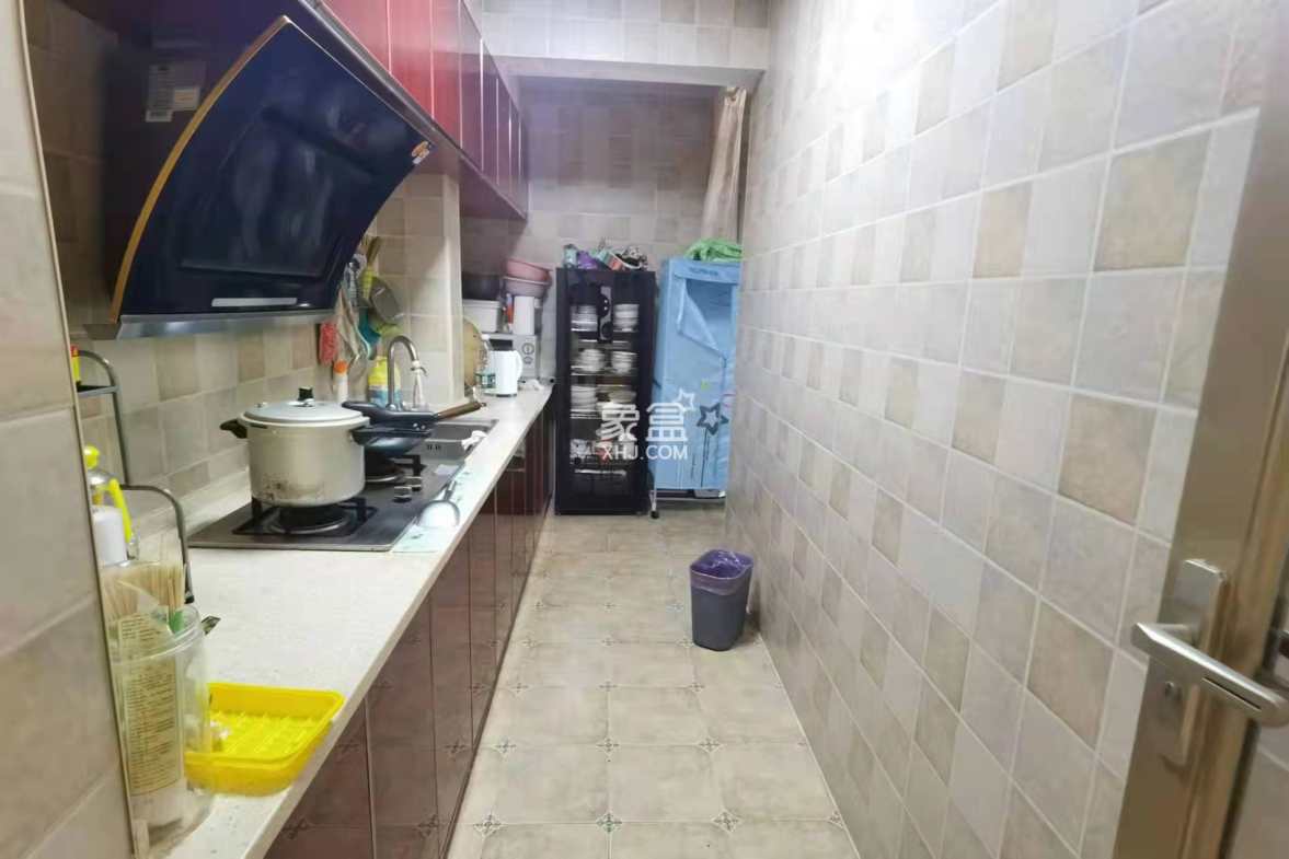 大拇指锁盘 2室2厅1卫 61.80万 大拇指锁盘 2室2厅1卫 61.80万客厅