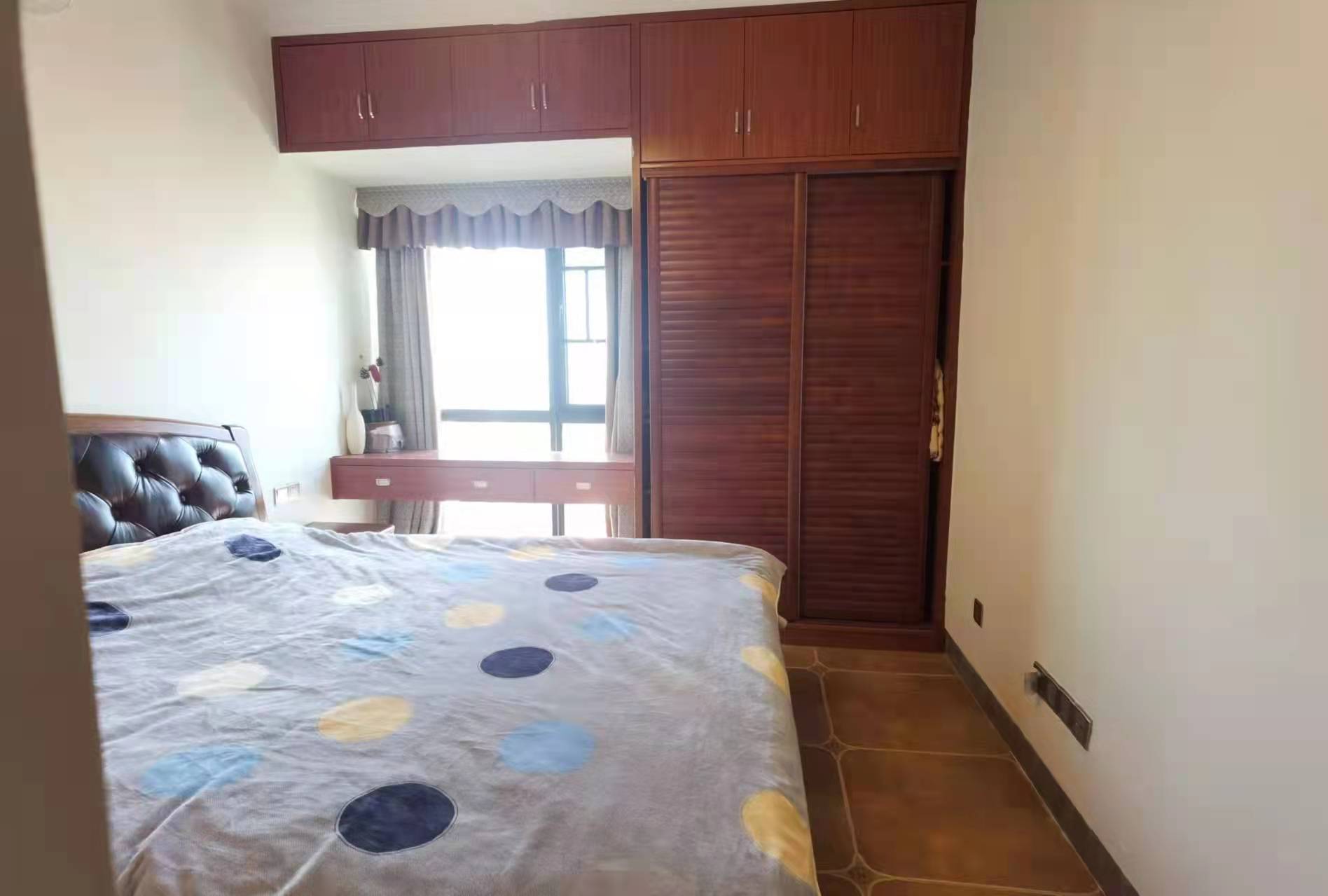 大拇指锁盘 2室2厅1卫 61.80万 大拇指锁盘 2室2厅1卫 61.80万客厅