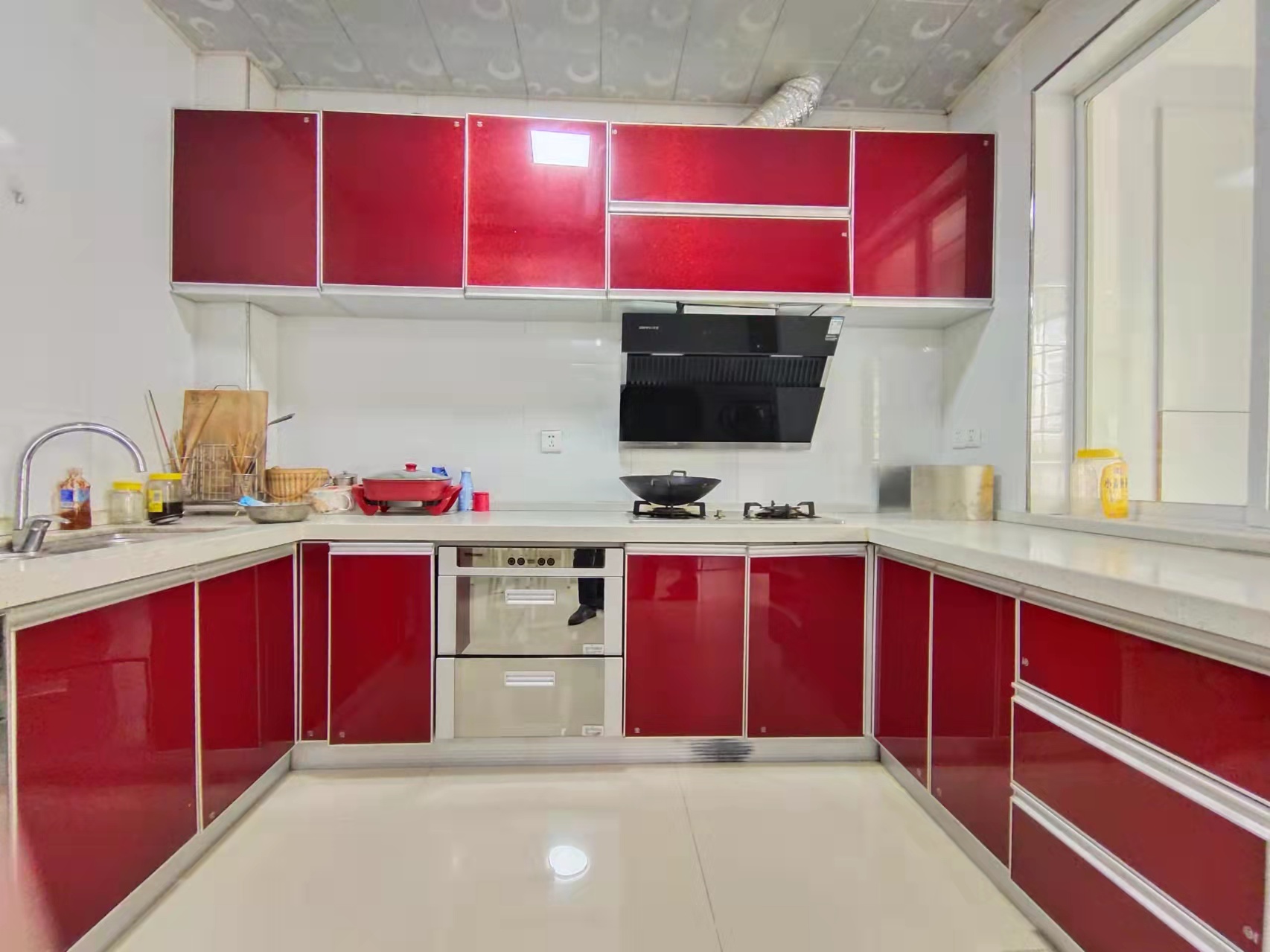 江岸人家 3室2厅2卫 83.8万 江岸人家 3室2厅2卫 83.8万客厅