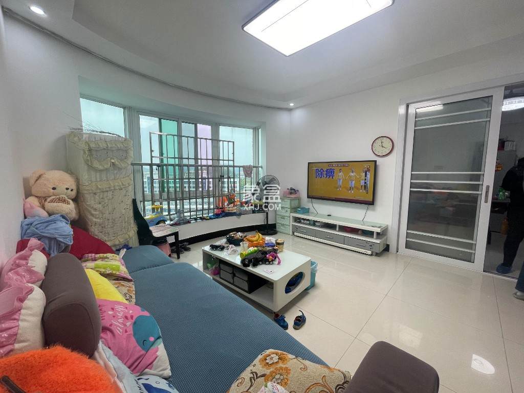 轩竹楼 2室2厅1卫 39.8万 轩竹楼 2室2厅1卫 39.8万客厅