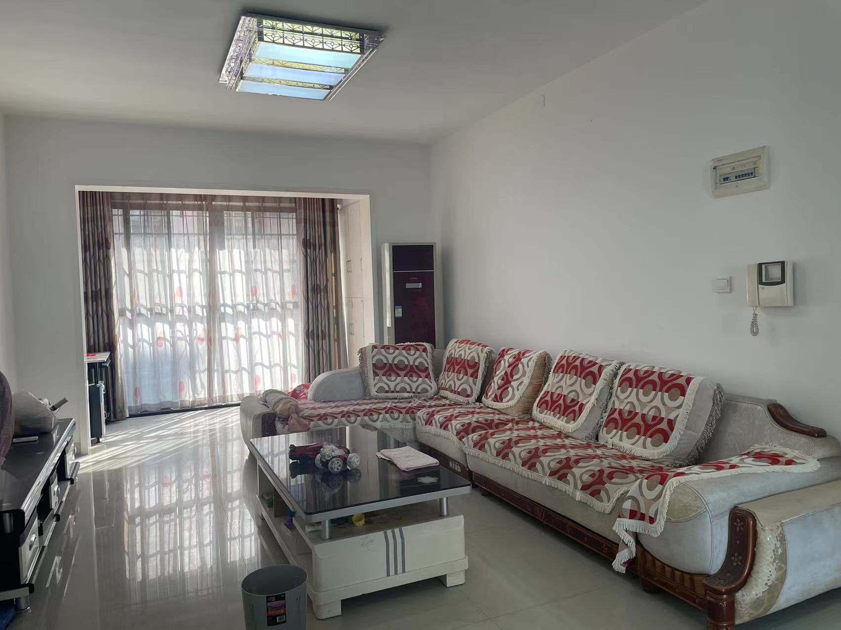 御景东方 2室2厅1卫 46.8万 御景东方 2室2厅1卫 46.8万客厅