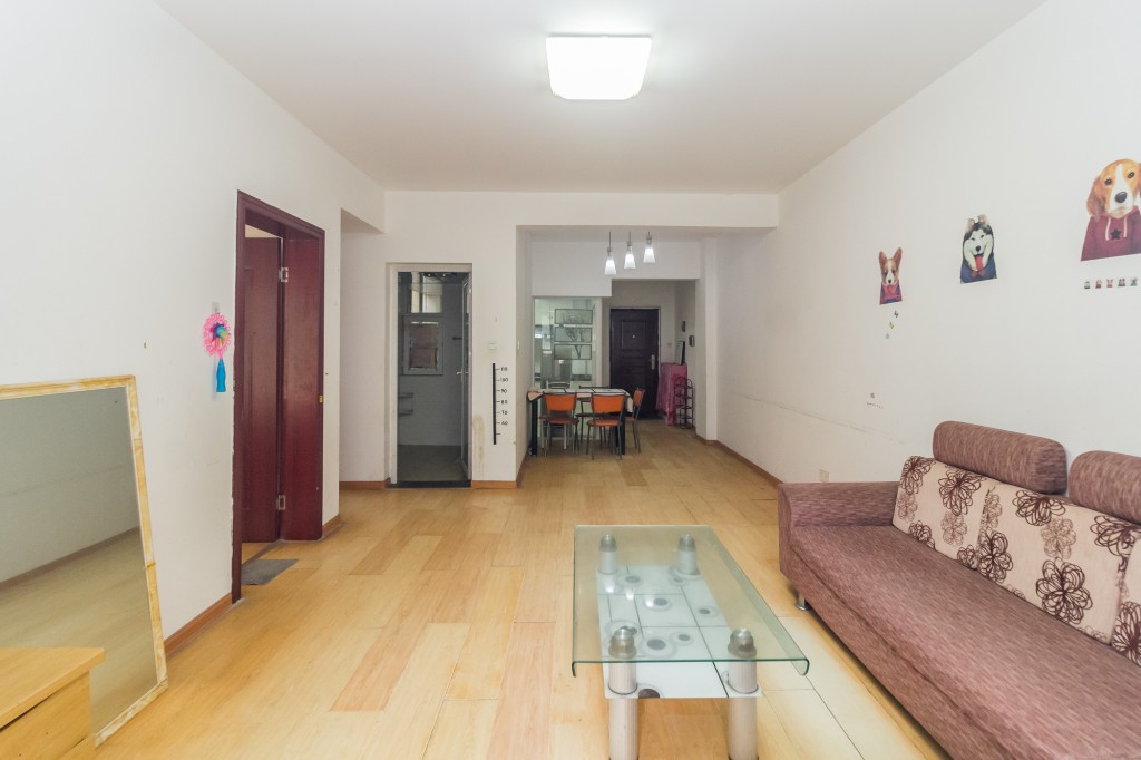 紫云阁 2室2厅1卫 53.6万 紫云阁 2室2厅1卫 53.6万客厅