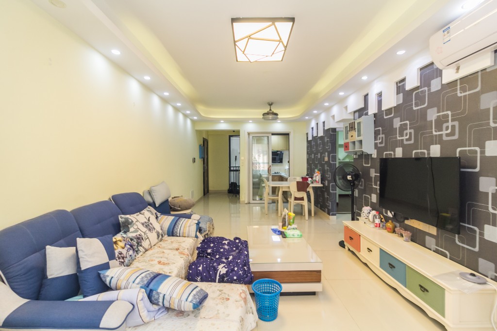 方略城市广场  2室2厅1卫    65.0万 方略城市广场  2室2厅1卫    65.0万客厅