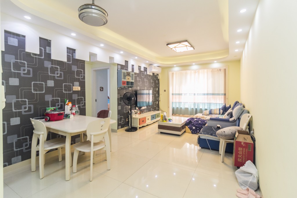 方略城市广场  2室2厅1卫    65.0万 方略城市广场  2室2厅1卫    65.0万客厅