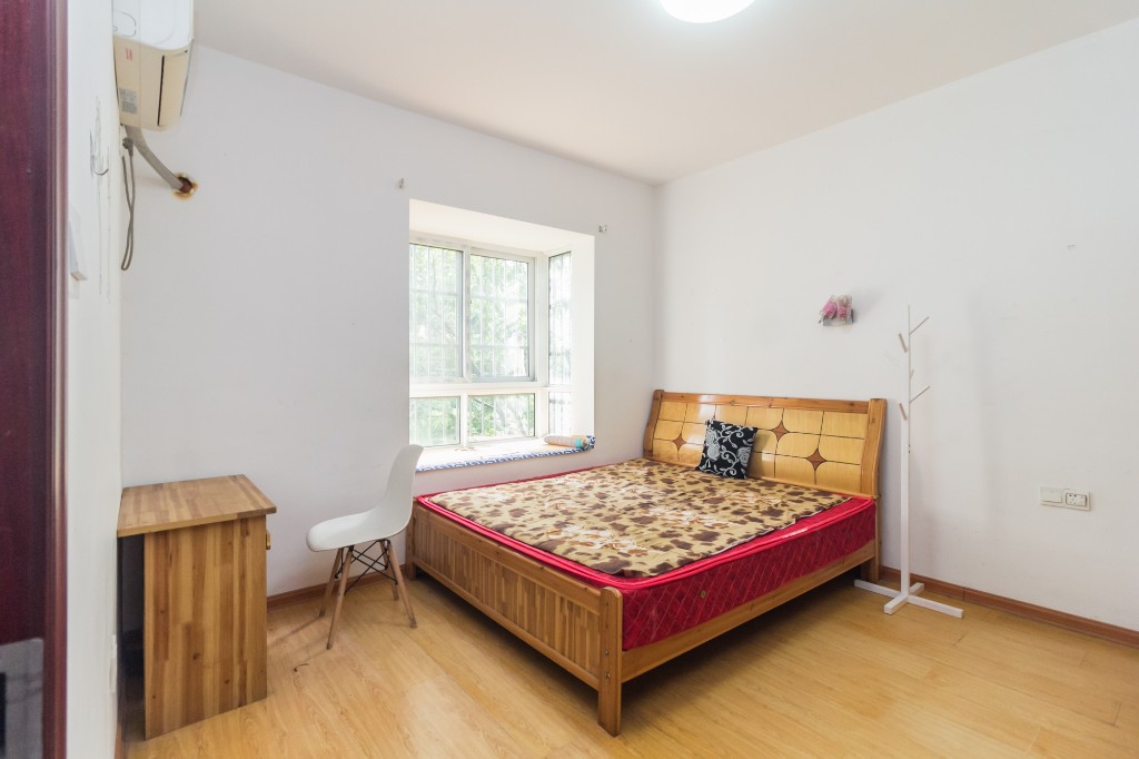 紫云阁 2室2厅1卫 53.6万 紫云阁 2室2厅1卫 53.6万卧室