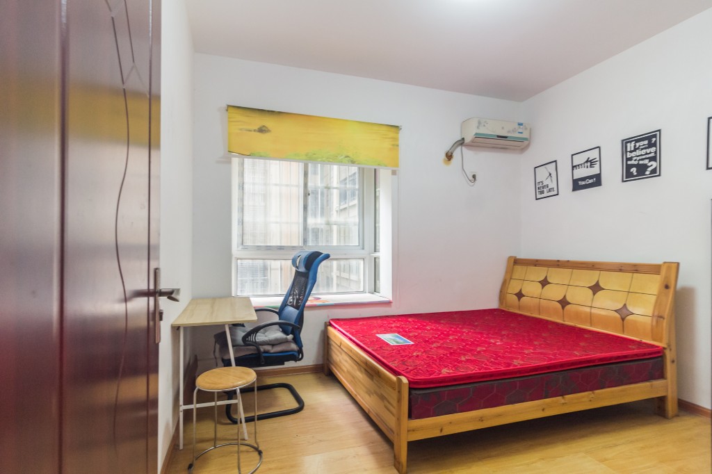 紫云阁 2室2厅1卫 53.6万 紫云阁 2室2厅1卫 53.6万卧室