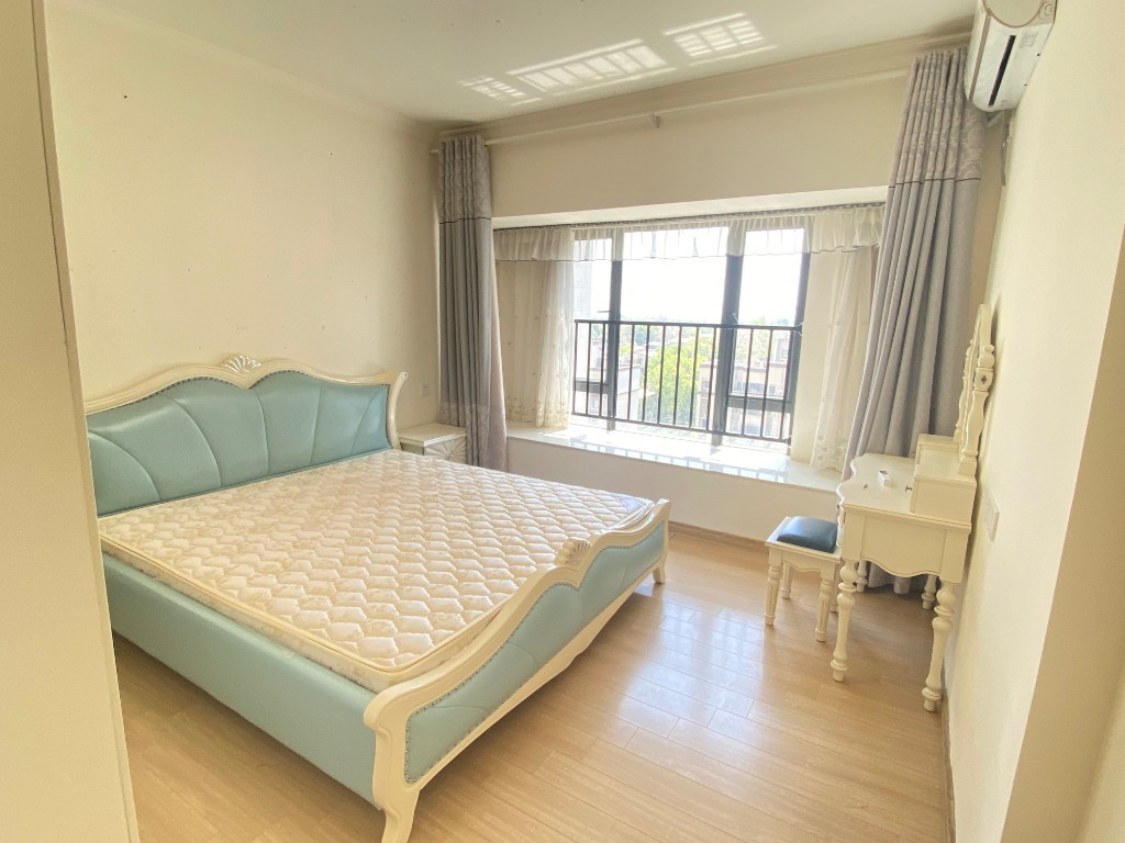 碧桂园 3室2厅2卫 2200.0元/月 碧桂园 3室2厅2卫 2200.0元/月室内图