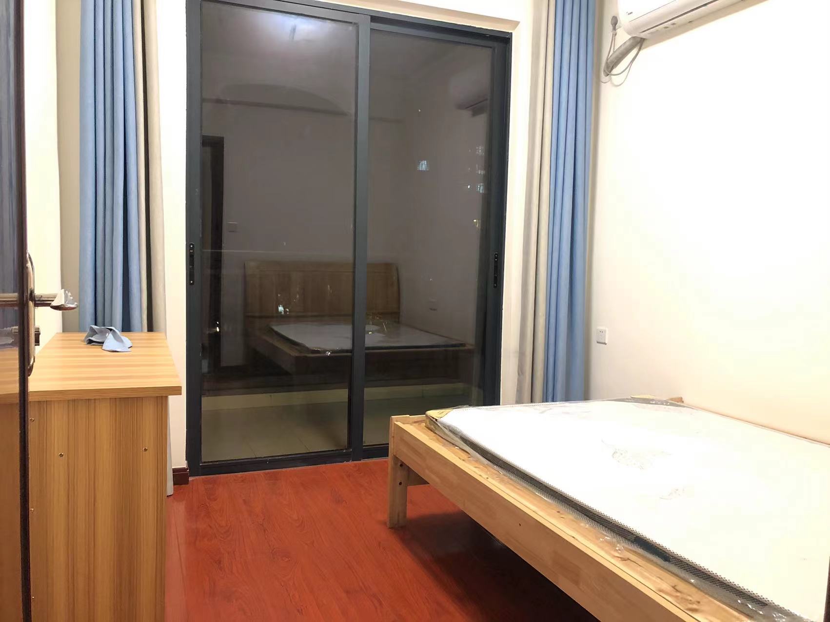 中建玥熙台 4室2厅2卫 90.0万 中建玥熙台 4室2厅2卫 90.0万客厅