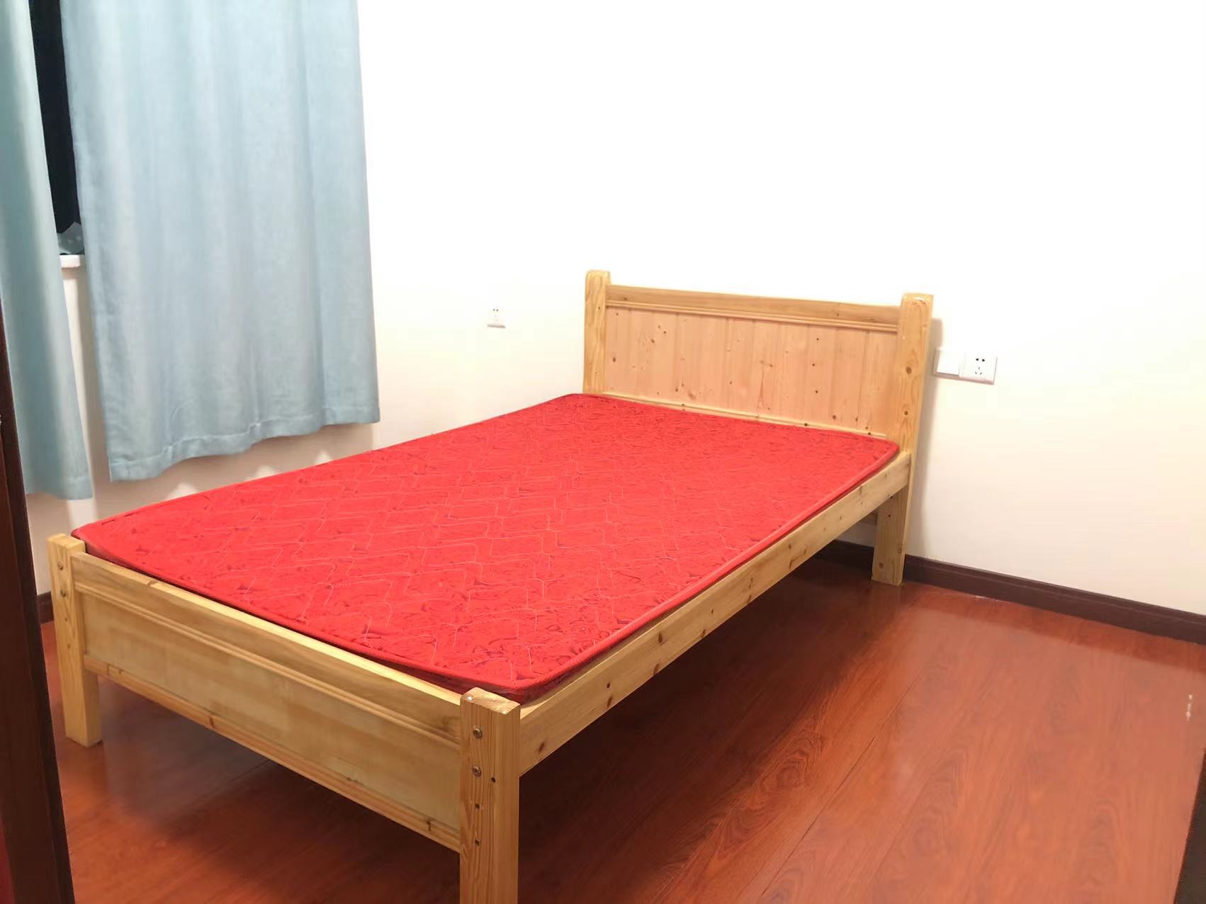 中建玥熙台  4室2厅2卫   90.00万客厅