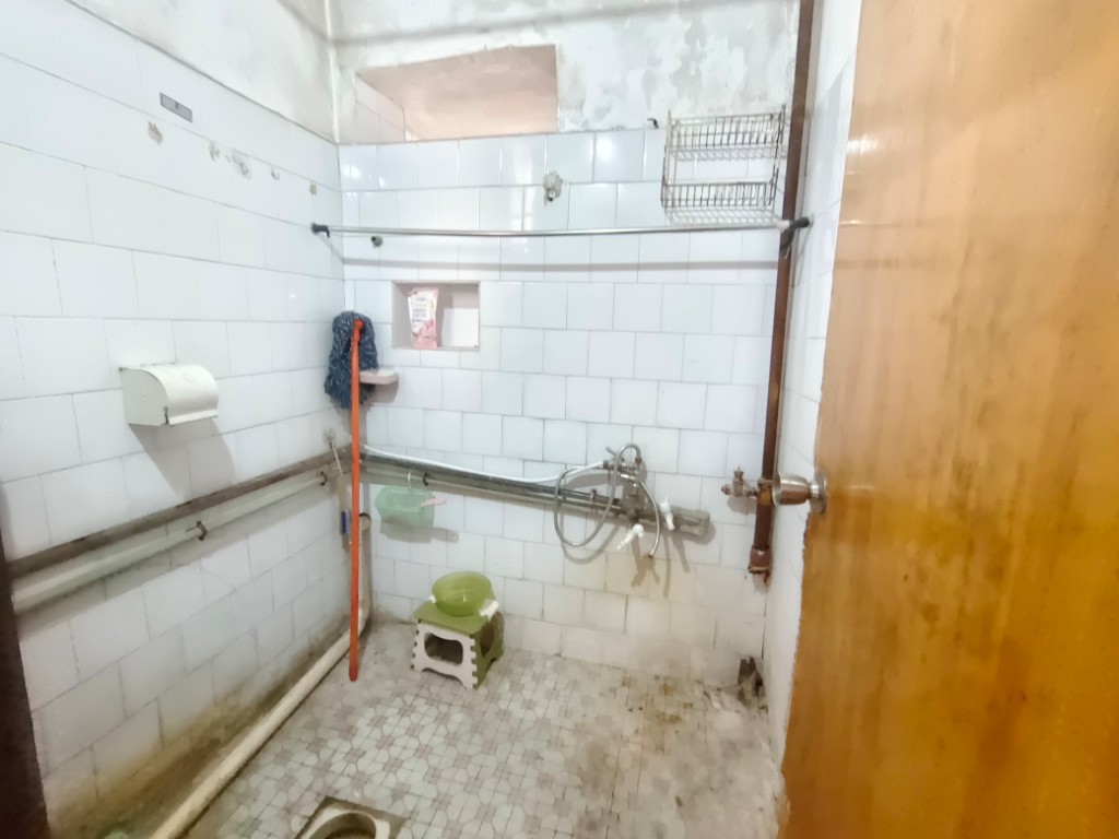 人民中路 2室1厅1卫 26.0万 人民中路 2室1厅1卫 26.0万客厅