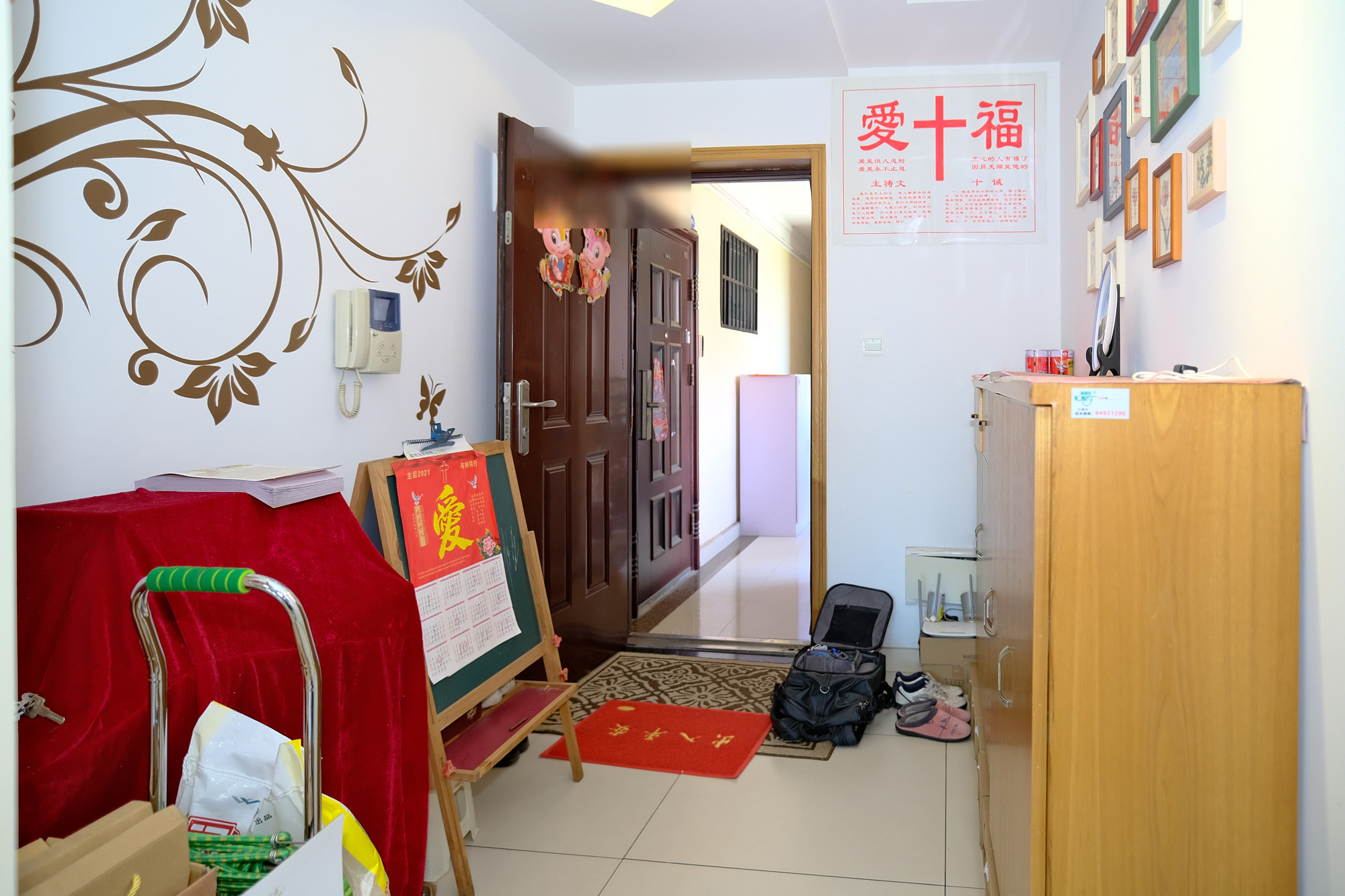 三一街区  3室2厅2卫   85.00万阳台