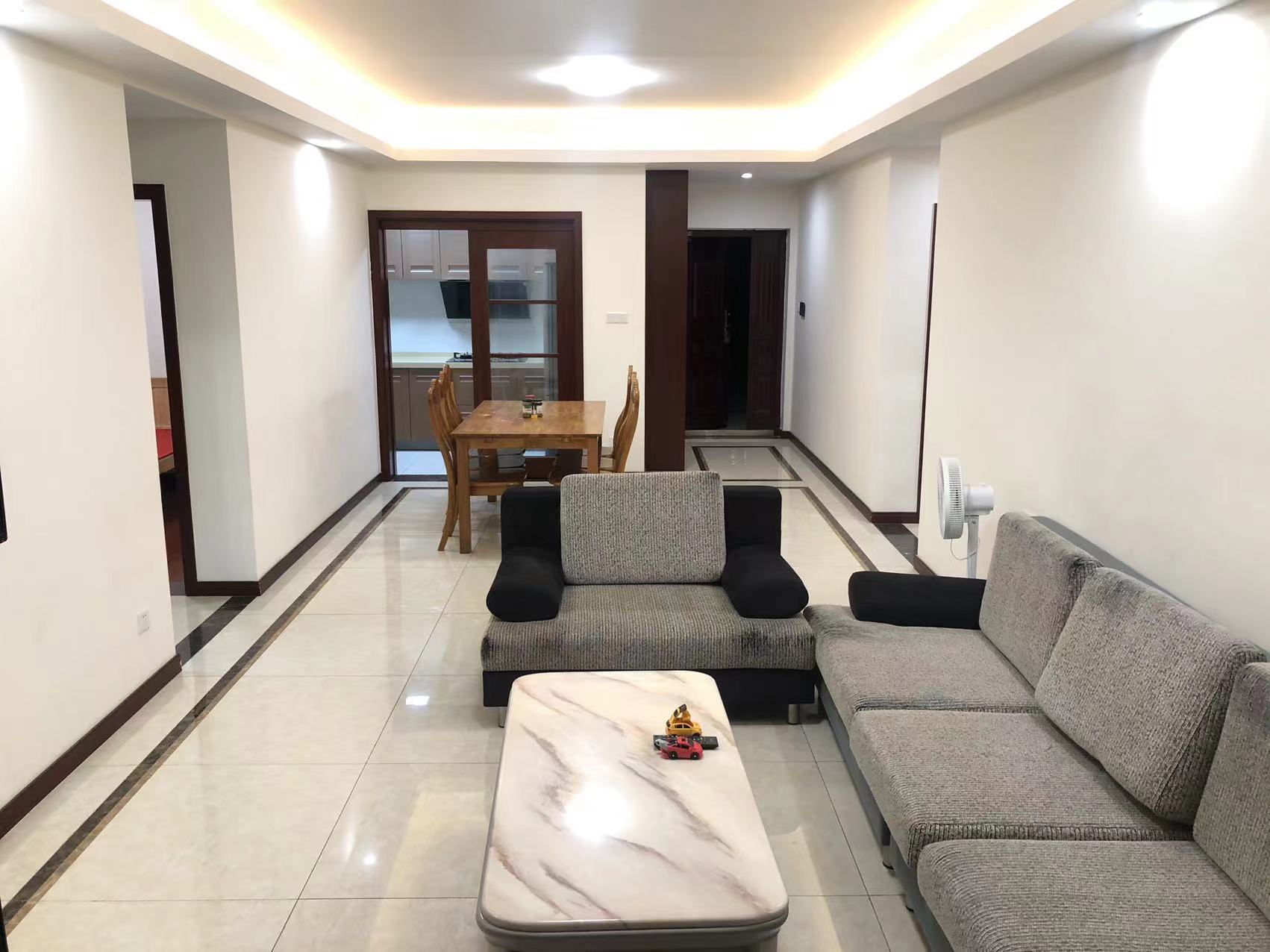 中建玥熙台 4室2厅2卫 90.0万 中建玥熙台 4室2厅2卫 90.0万客厅