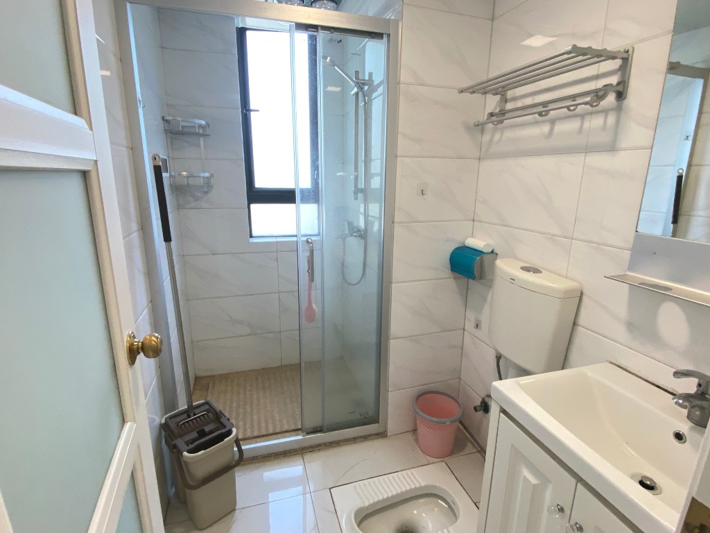 碧桂园 3室2厅2卫 2200.0元/月 碧桂园 3室2厅2卫 2200.0元/月室内图