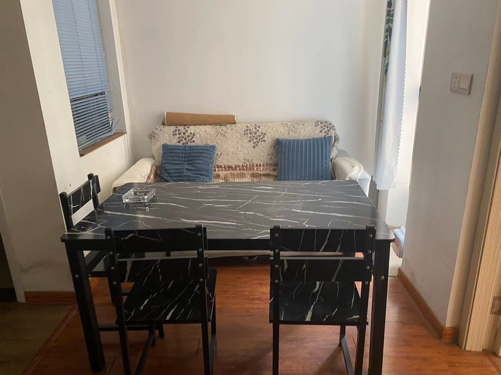 资江明珠  1室1厅1卫   1000.00元/月 资江明珠  1室1厅1卫   1000.00元/月室内图1