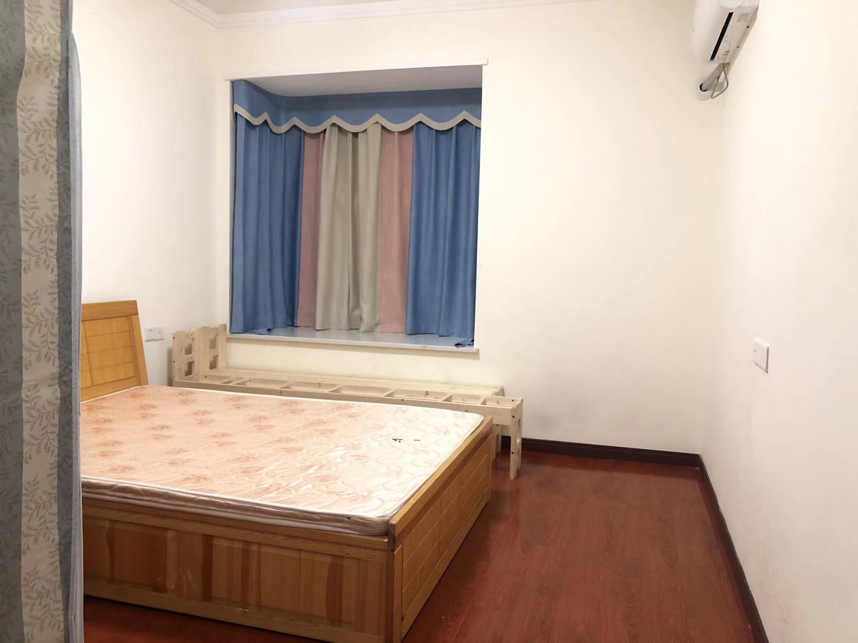 中建玥熙台 4室2厅2卫 90.0万 中建玥熙台 4室2厅2卫 90.0万客厅