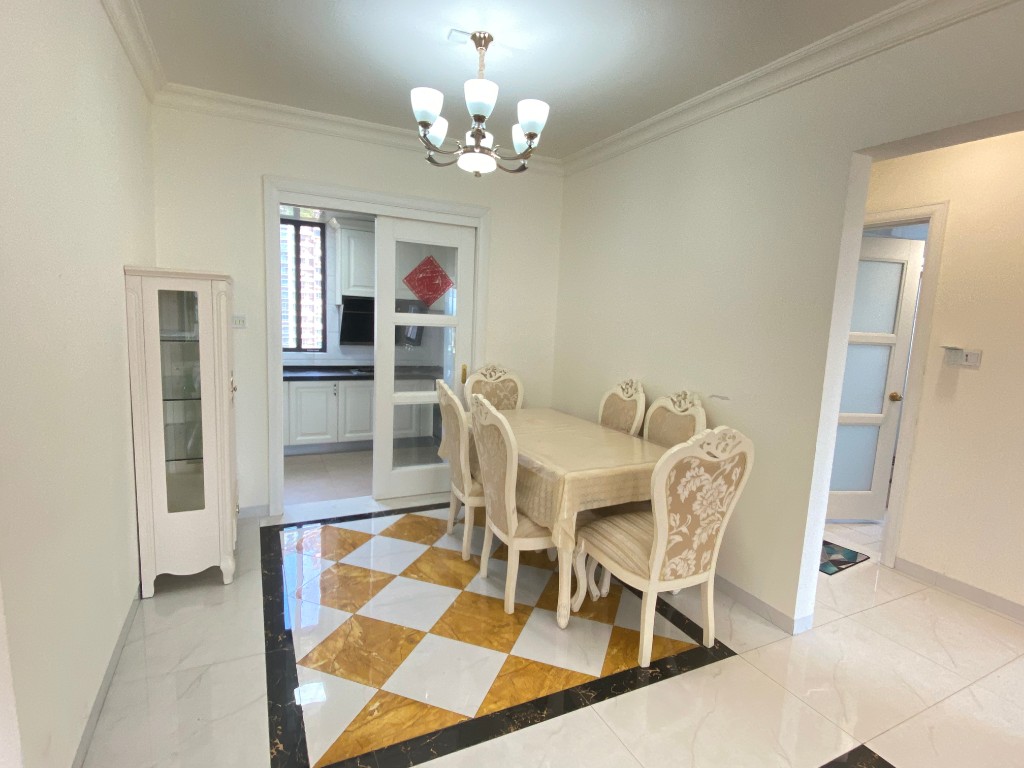 碧桂园 3室2厅2卫 2200.0元/月 碧桂园 3室2厅2卫 2200.0元/月室内图