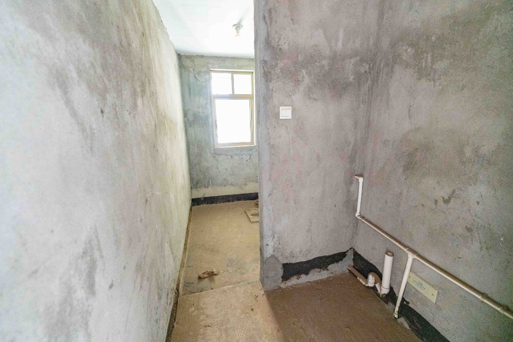 中天瑞景 3室2厅 135.00万其他