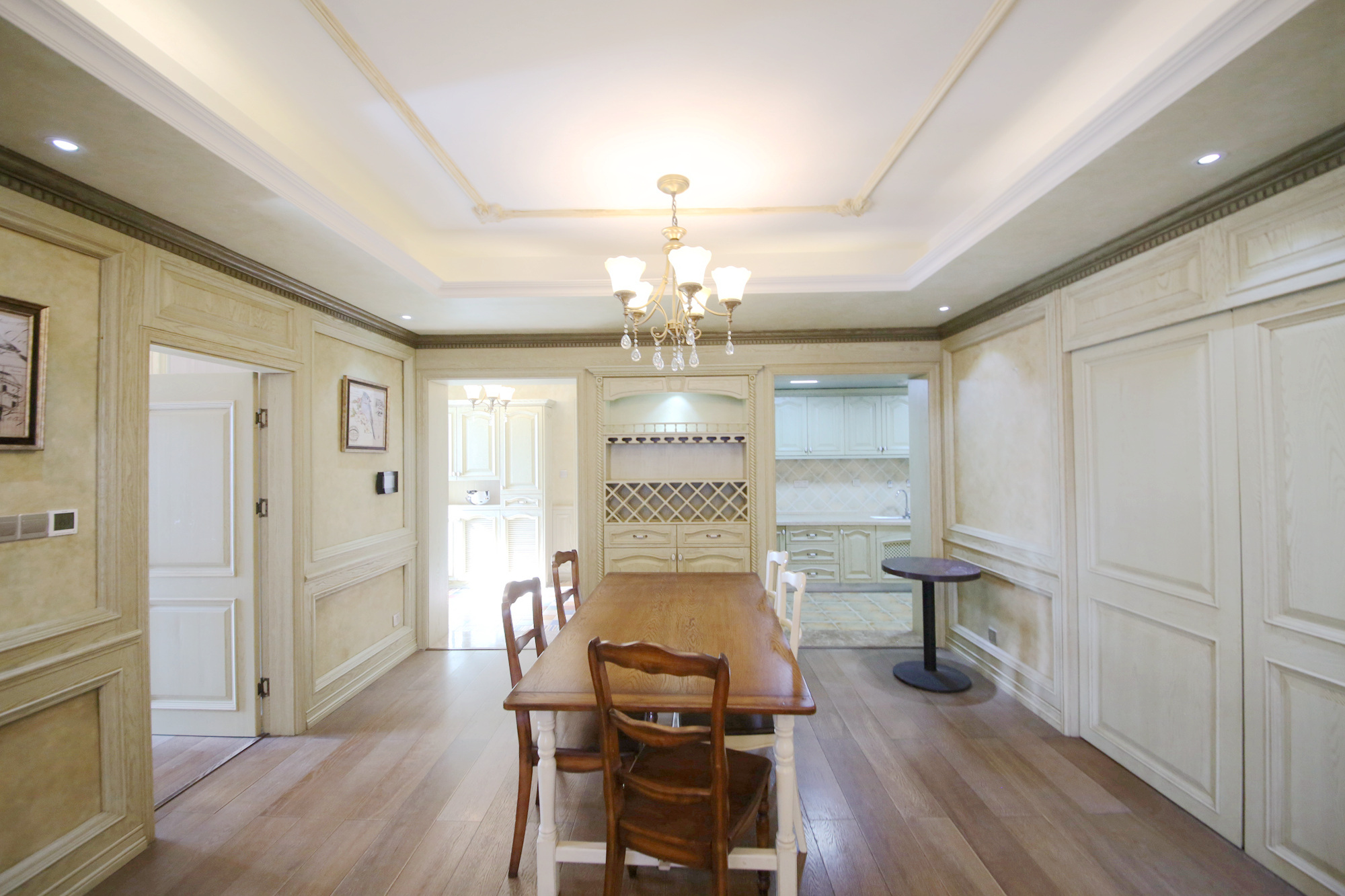 湘域熙岸  4室2厅2卫    240.0万客厅