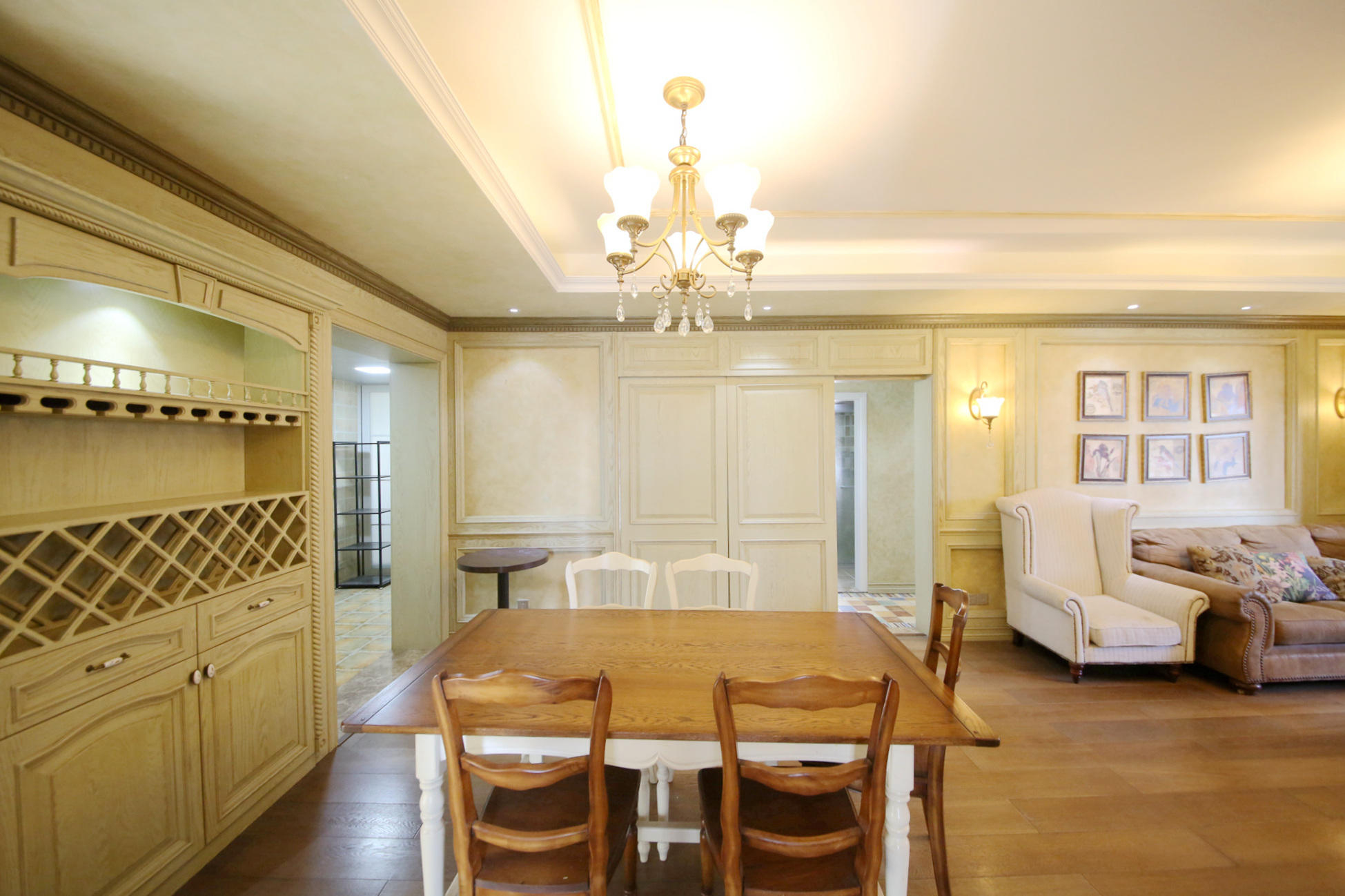 湘域熙岸  4室2厅2卫    240.0万客厅