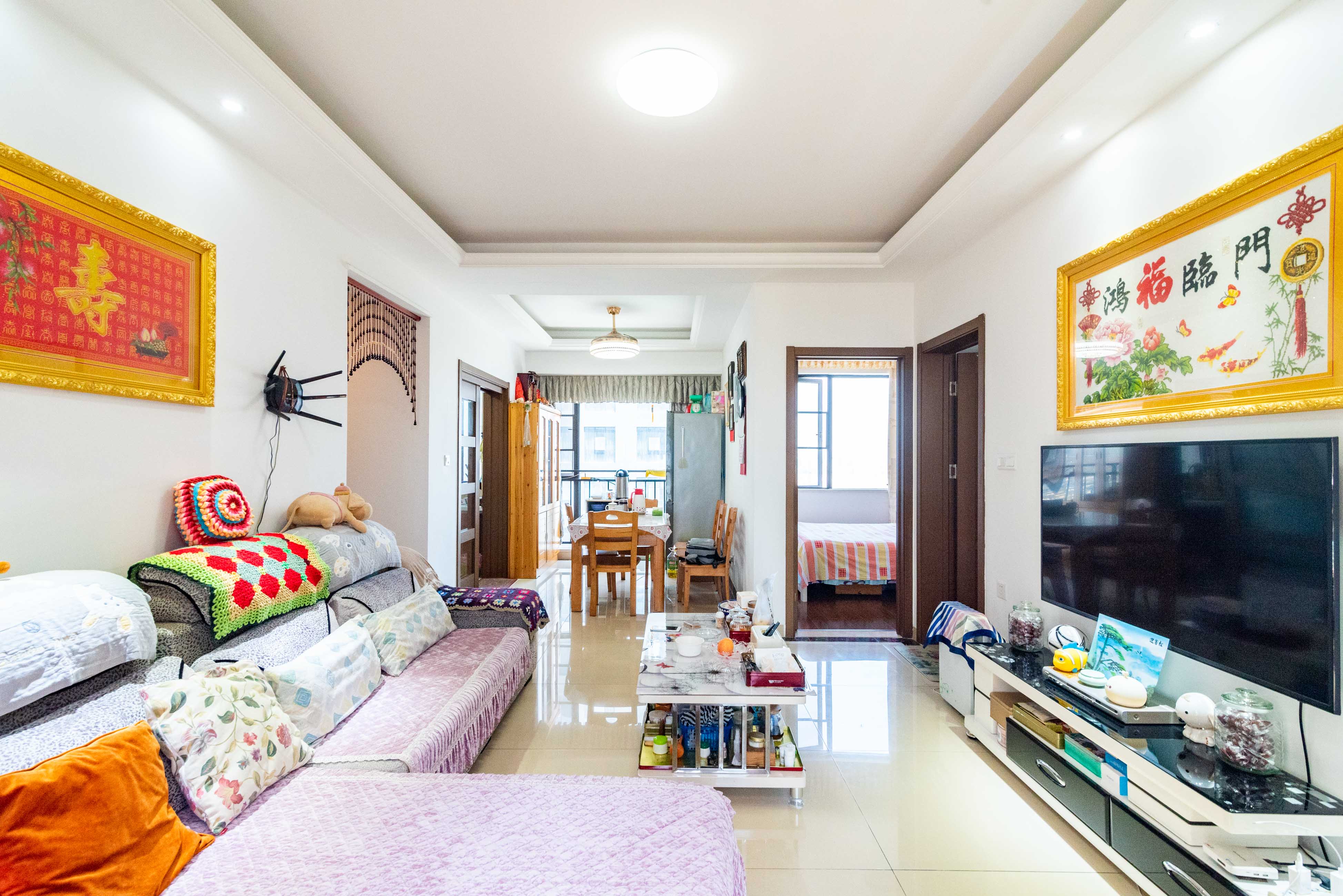 旺德府恺悦国际 3室2厅2卫 82.8万 旺德府恺悦国际 3室2厅2卫 82.8万客厅