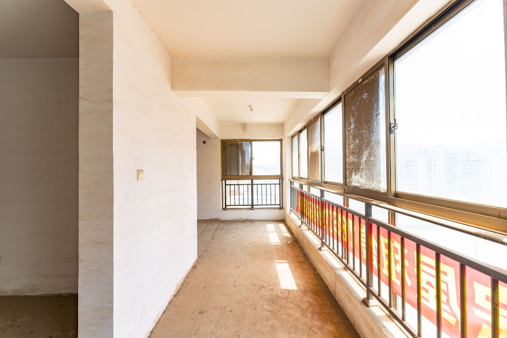 中天瑞景 3室2厅 135.00万其他