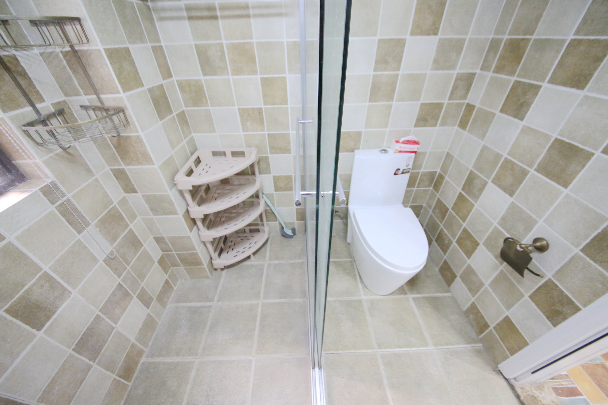 湘域熙岸  4室2厅2卫    240.0万卫生间