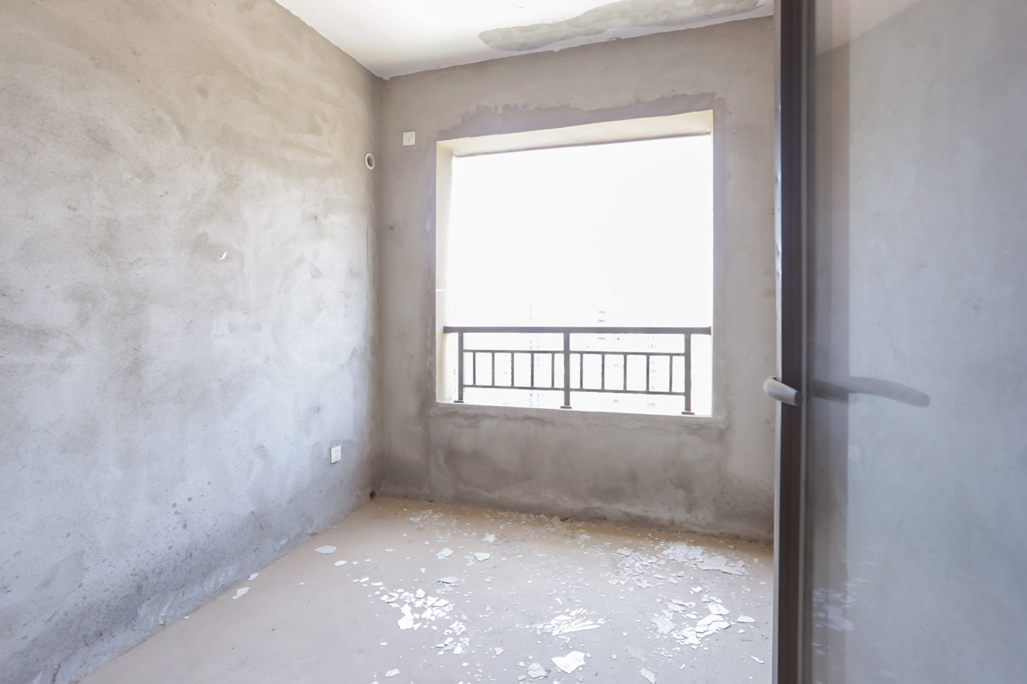 华润橡树湾  4室2厅2卫    145.0万其他