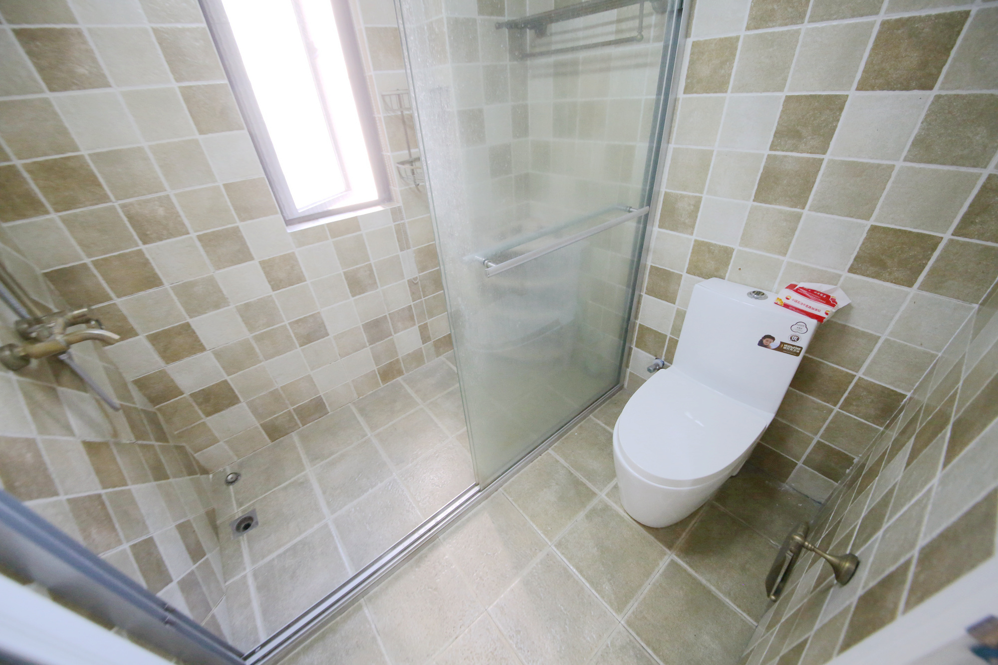 湘域熙岸  4室2厅2卫    240.0万卫生间